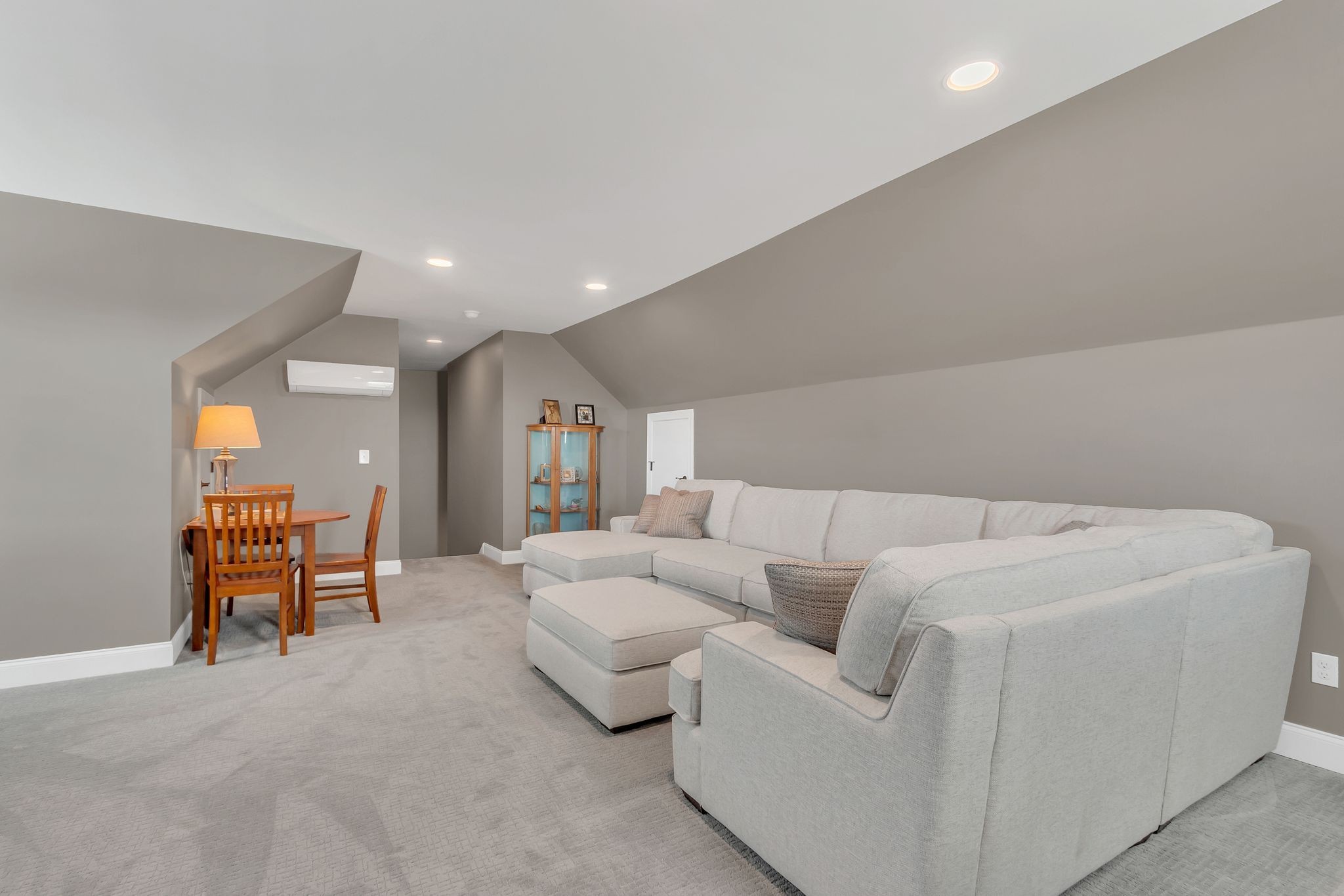 2614 Etna Dr
