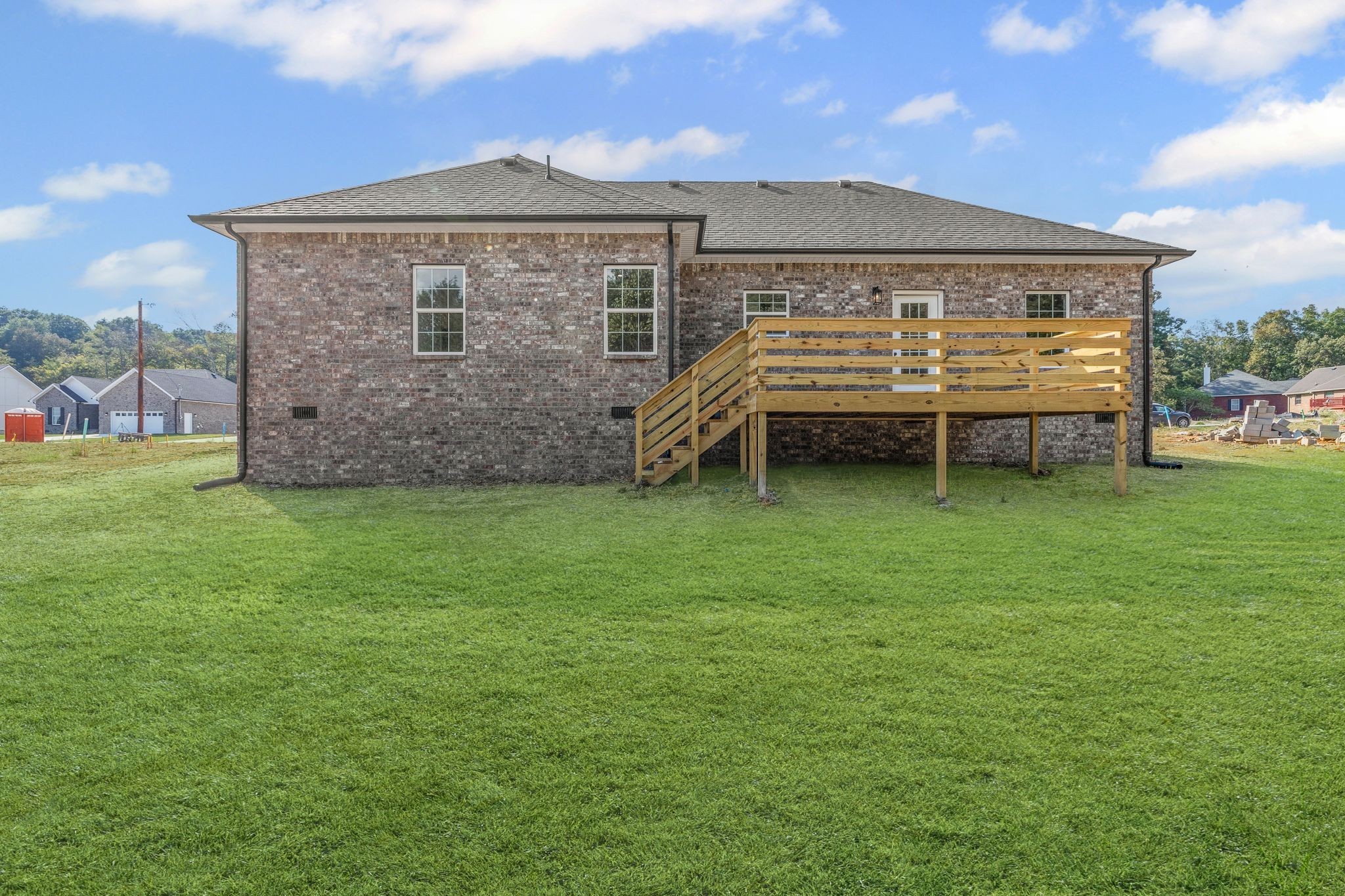 107 Stonebrook Dr