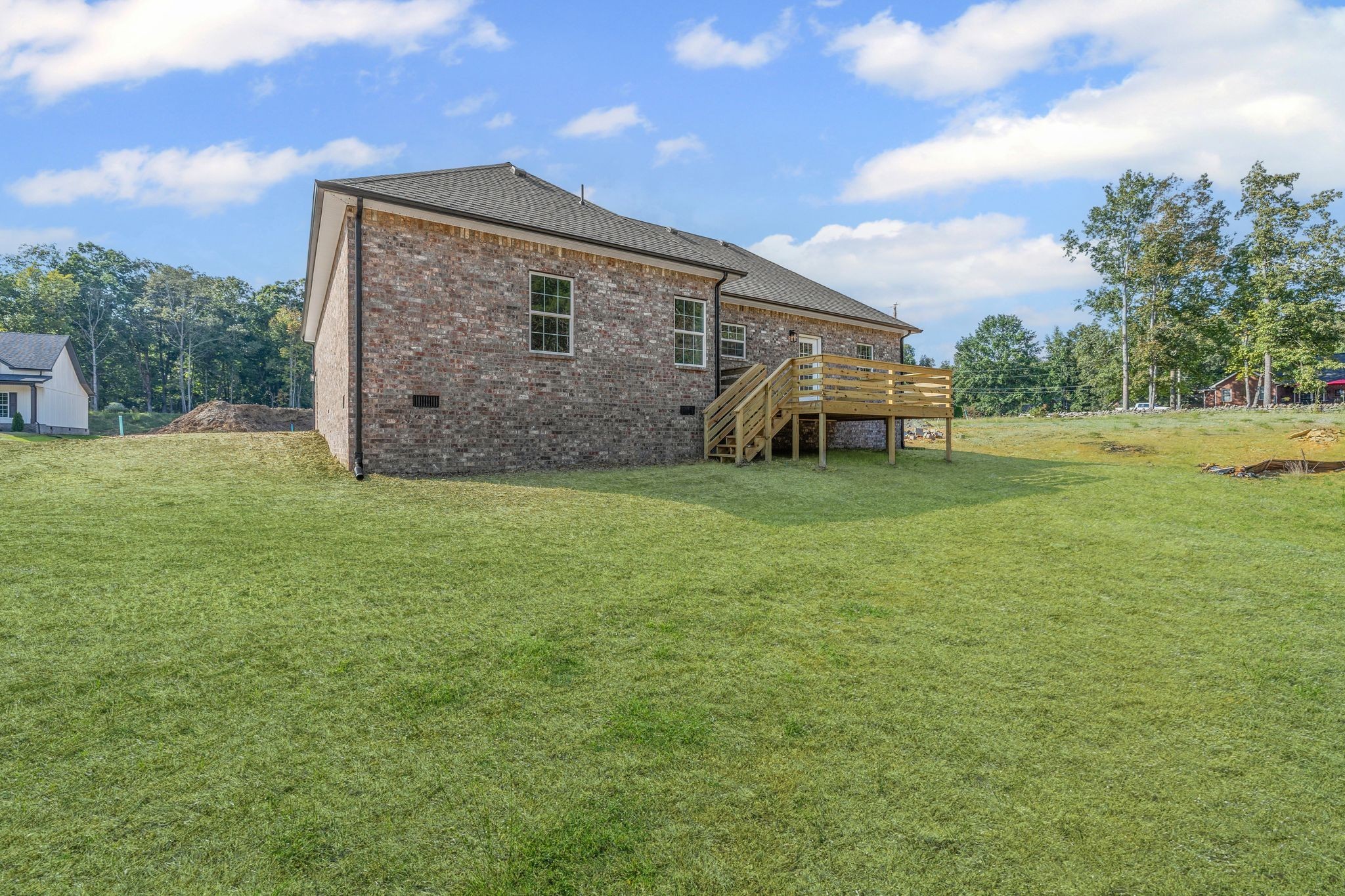 107 Stonebrook Dr