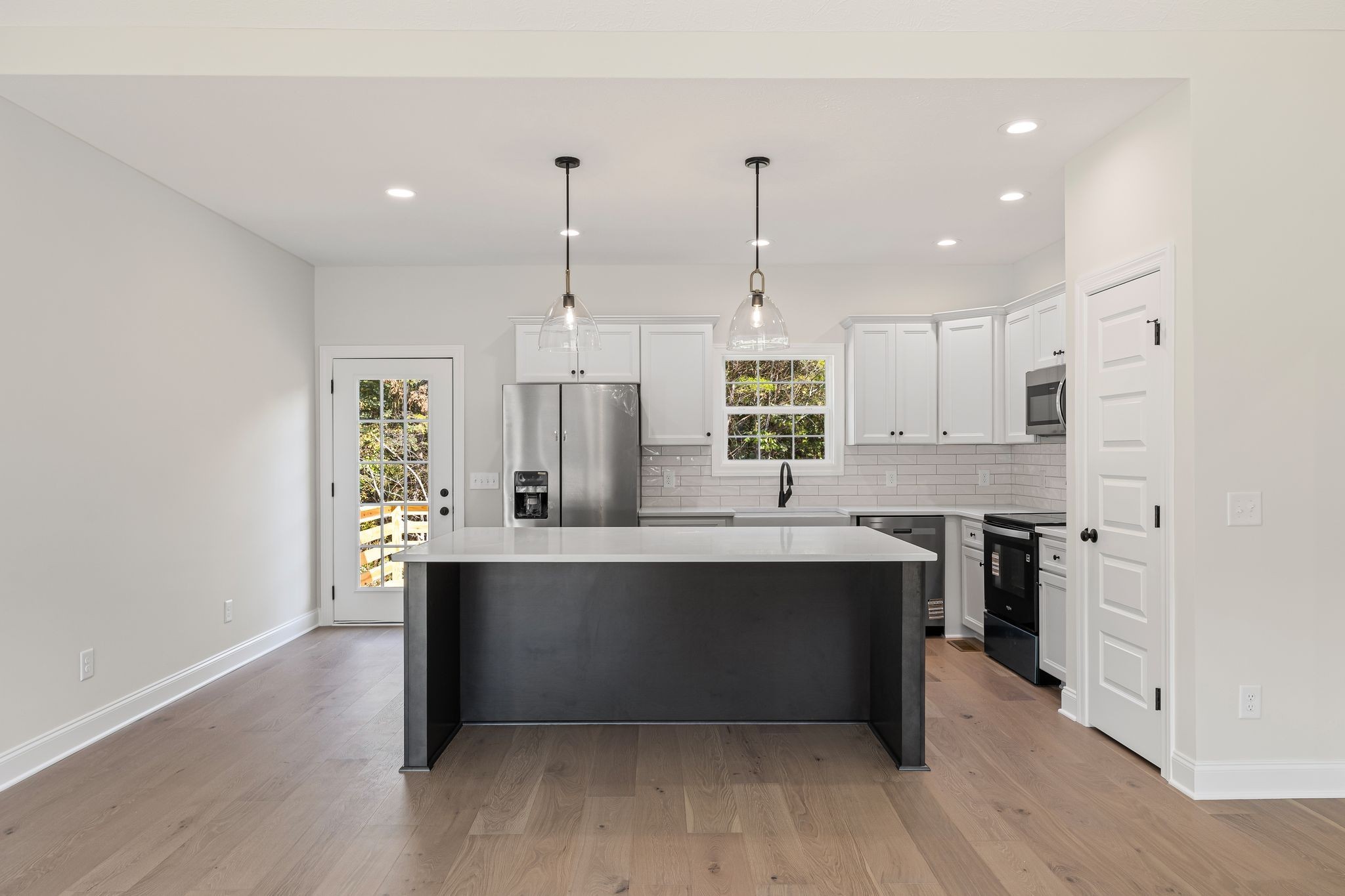107 Stonebrook Dr