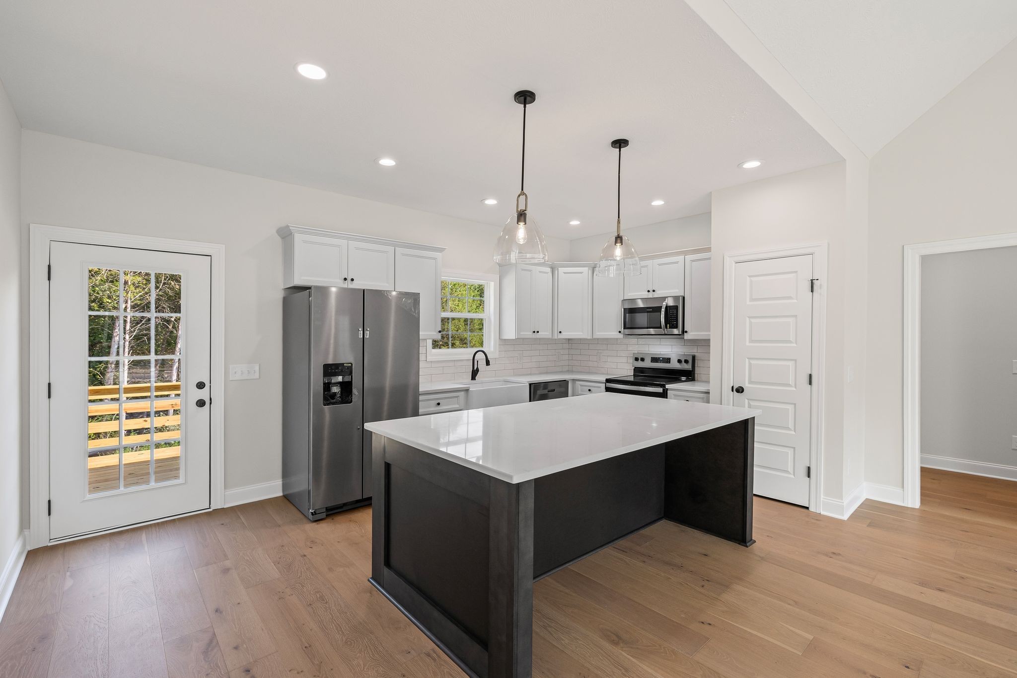107 Stonebrook Dr