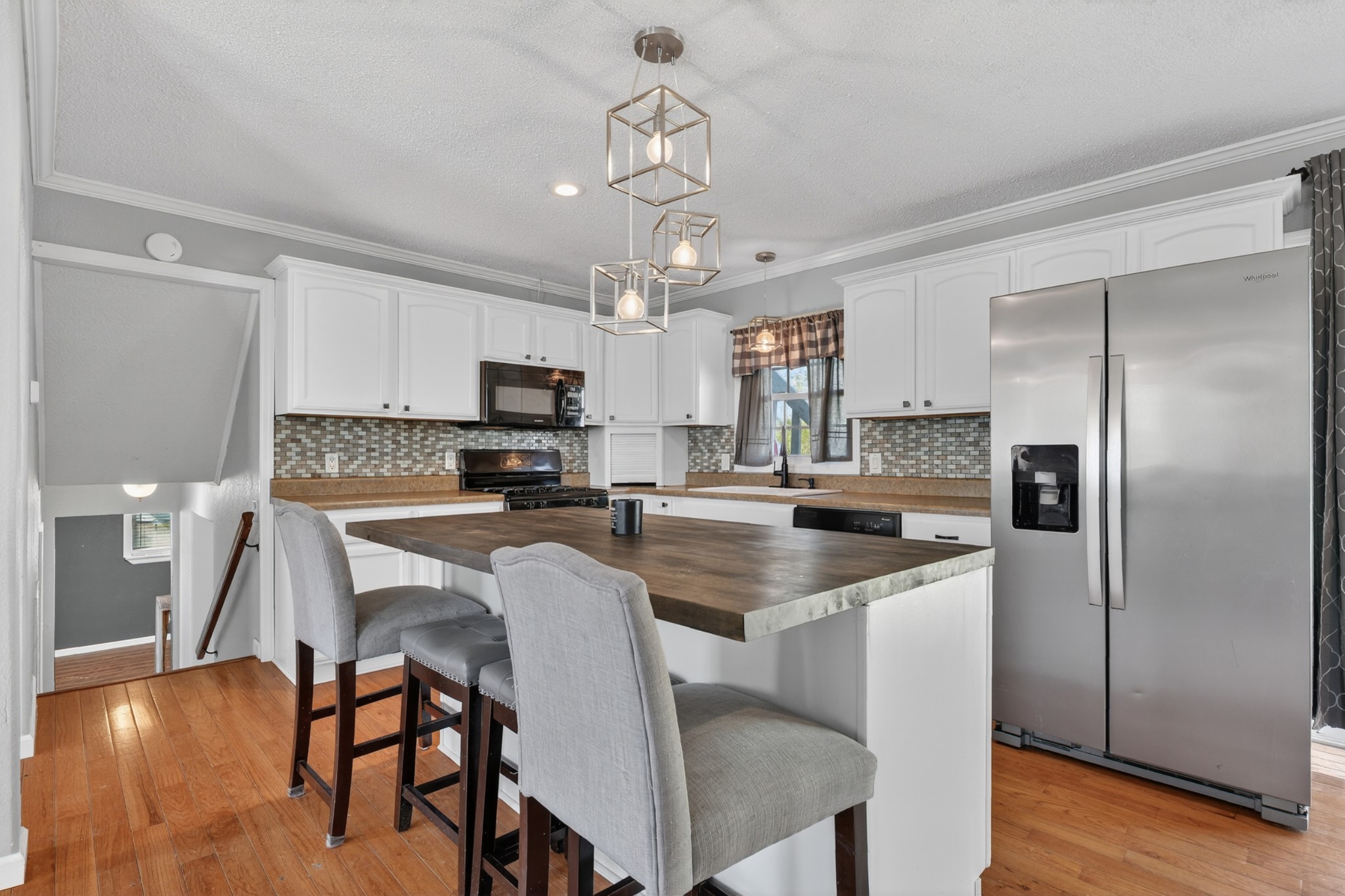 105 Simmons Cir