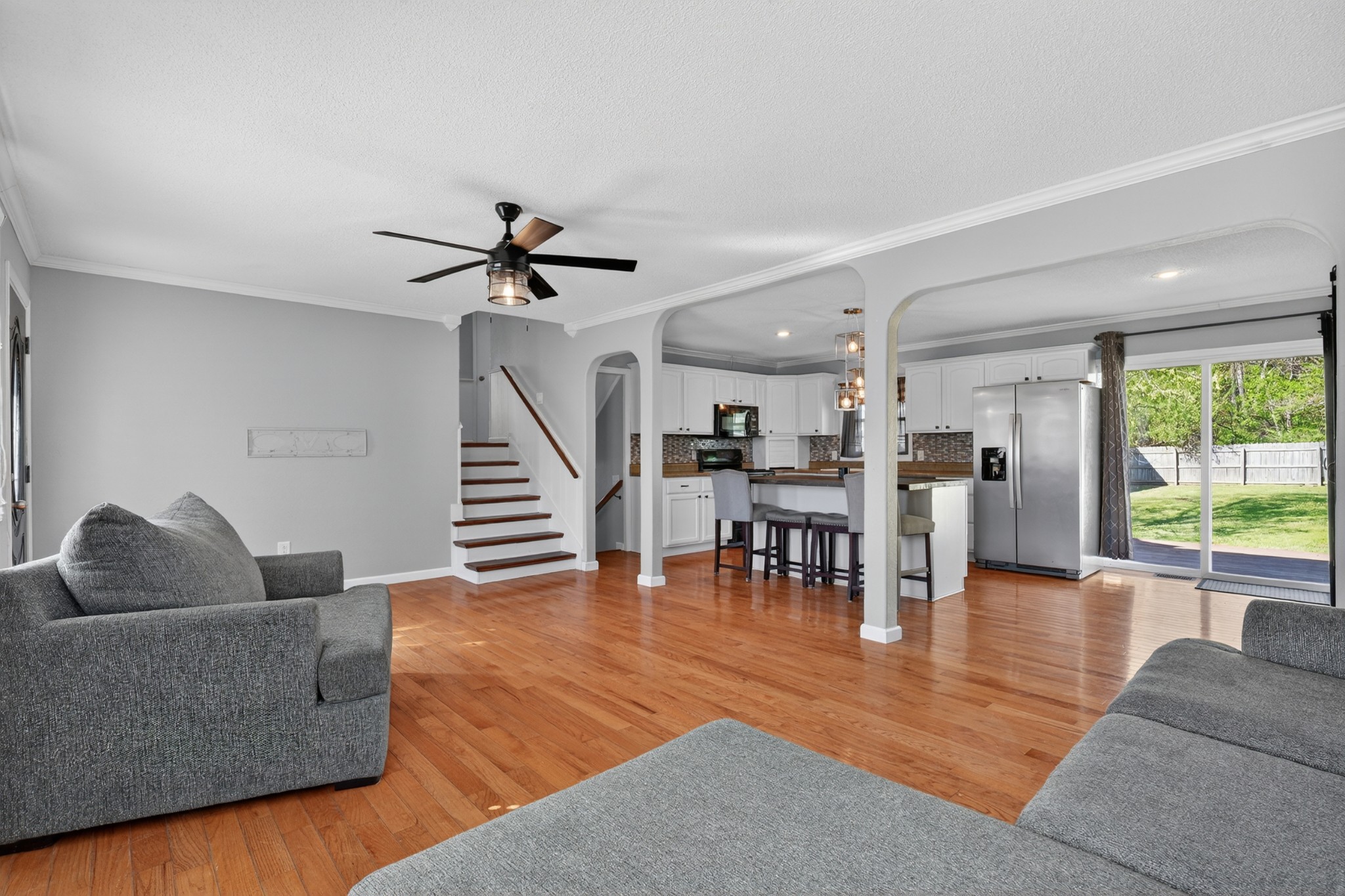 105 Simmons Cir