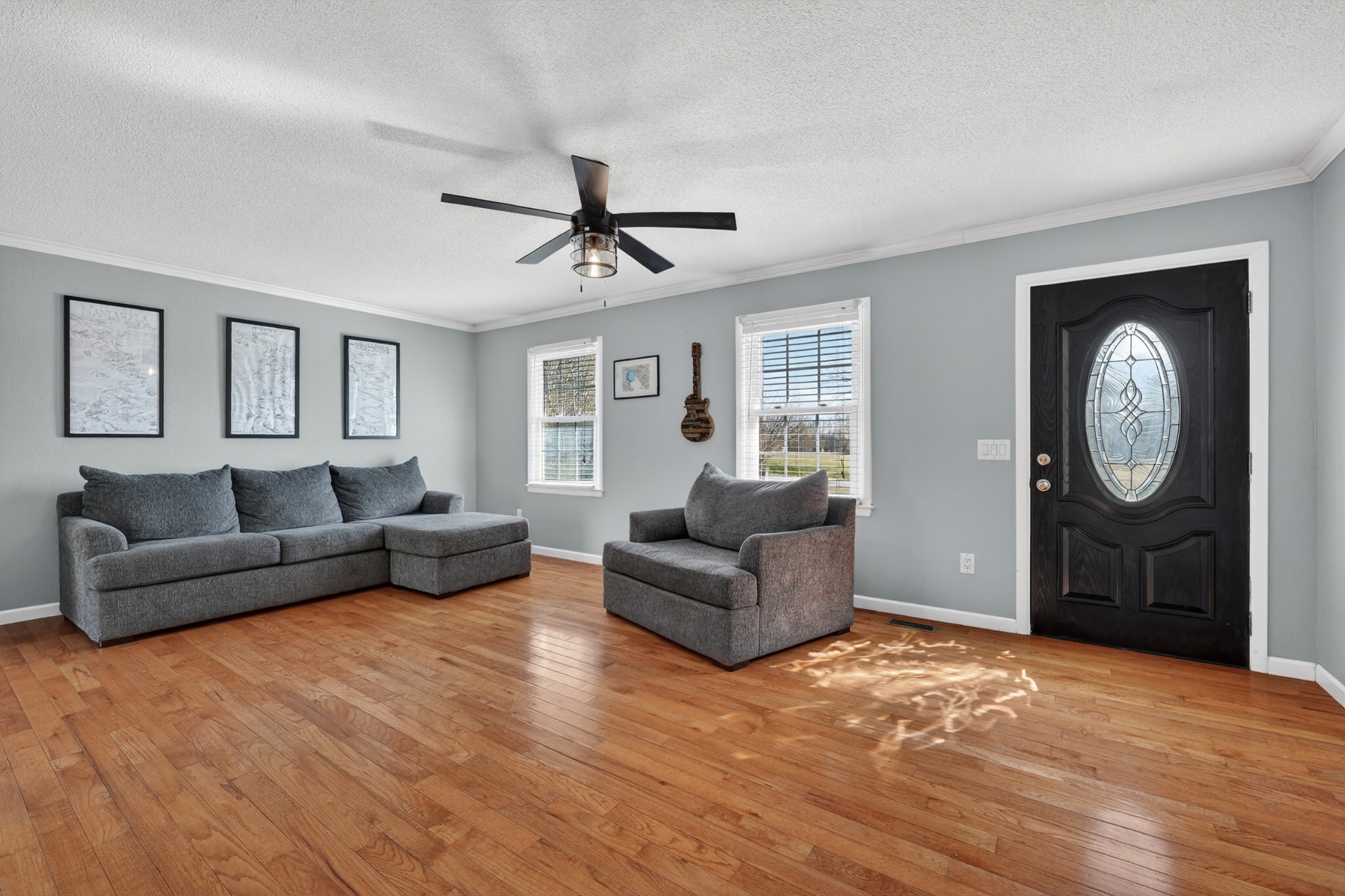 105 Simmons Cir