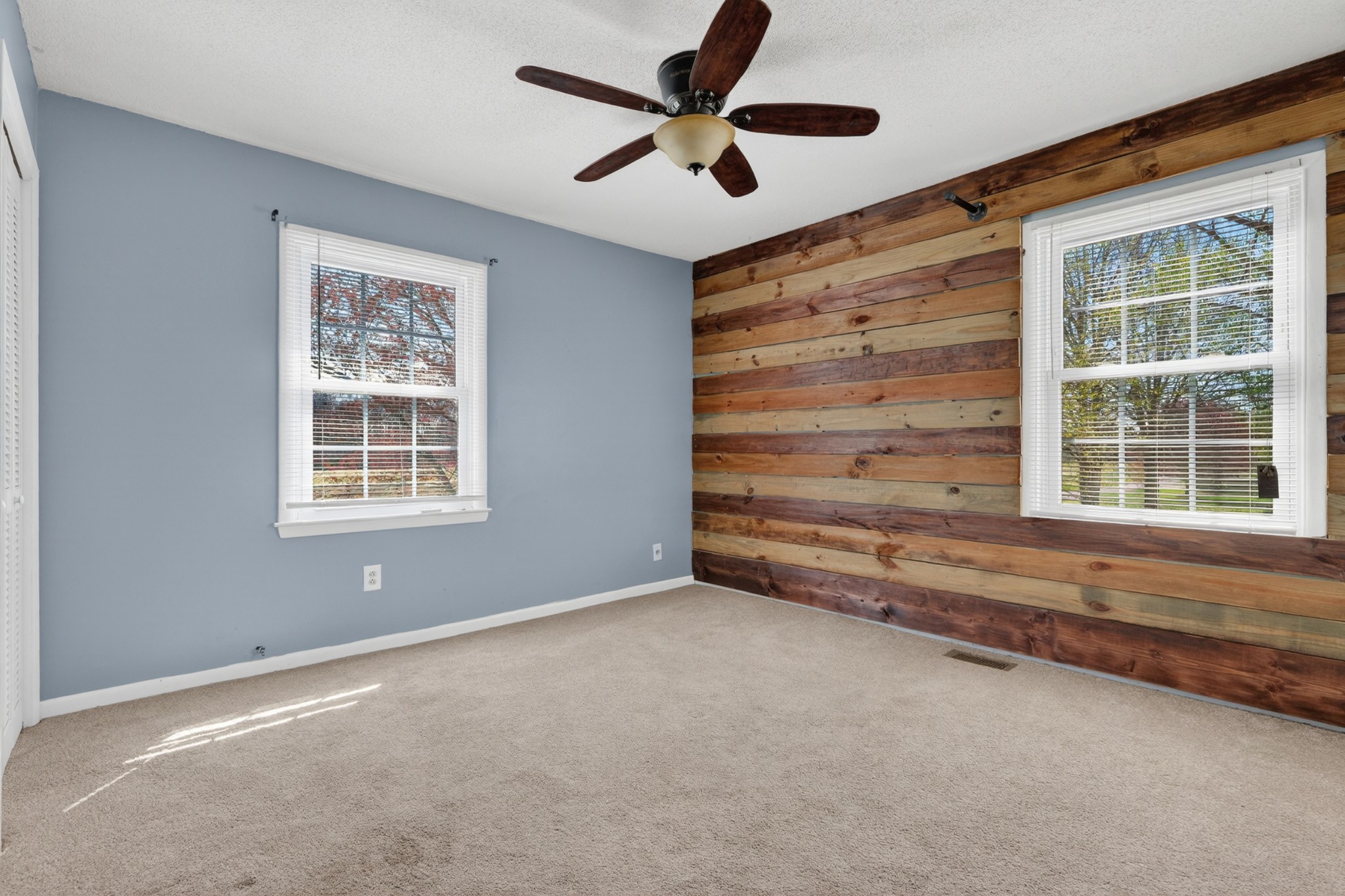 105 Simmons Cir