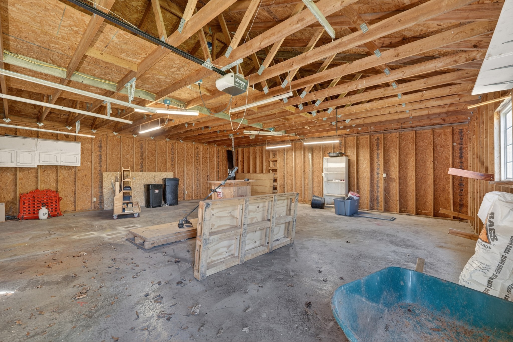 105 Simmons Cir
