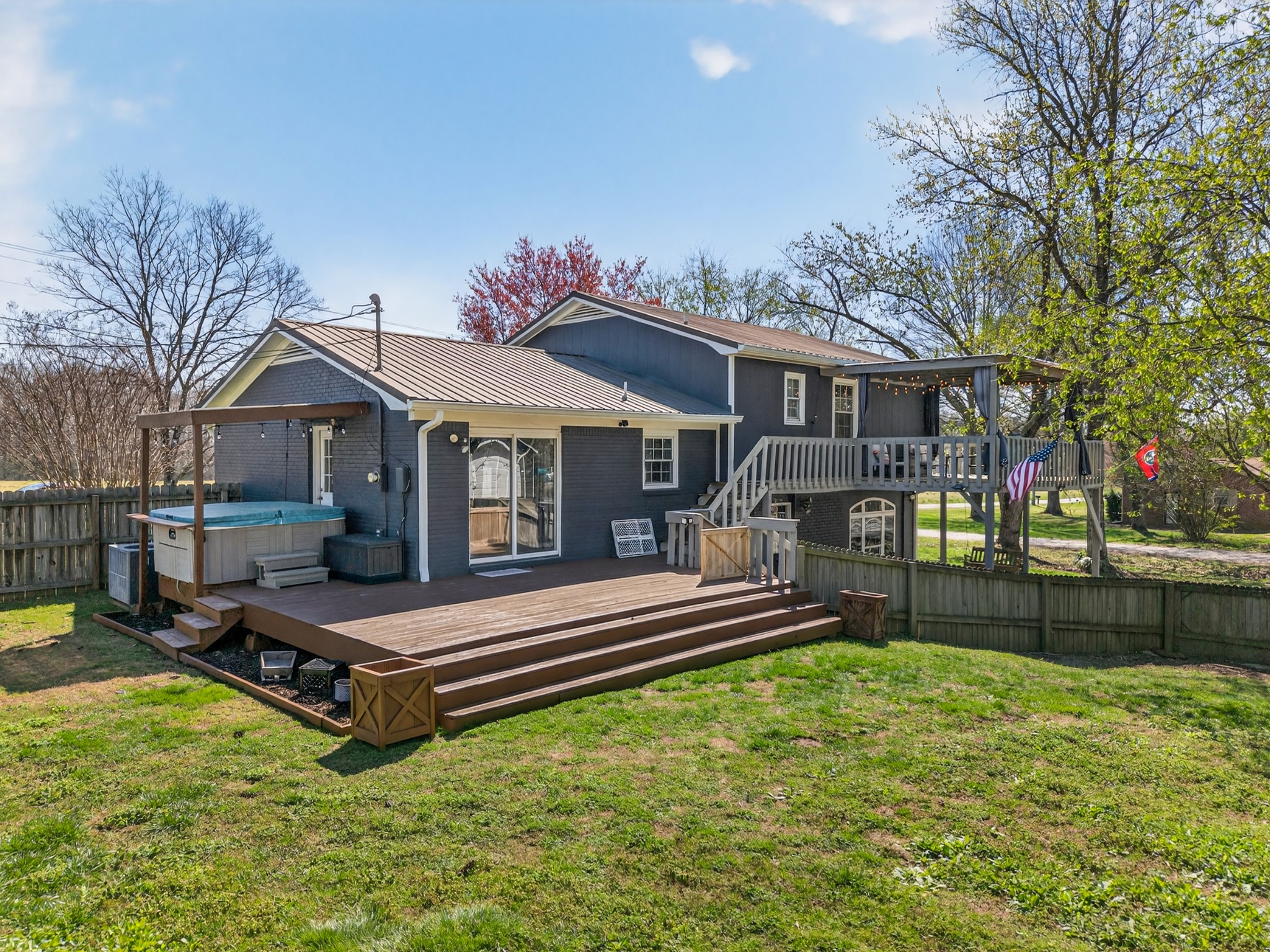 105 Simmons Cir