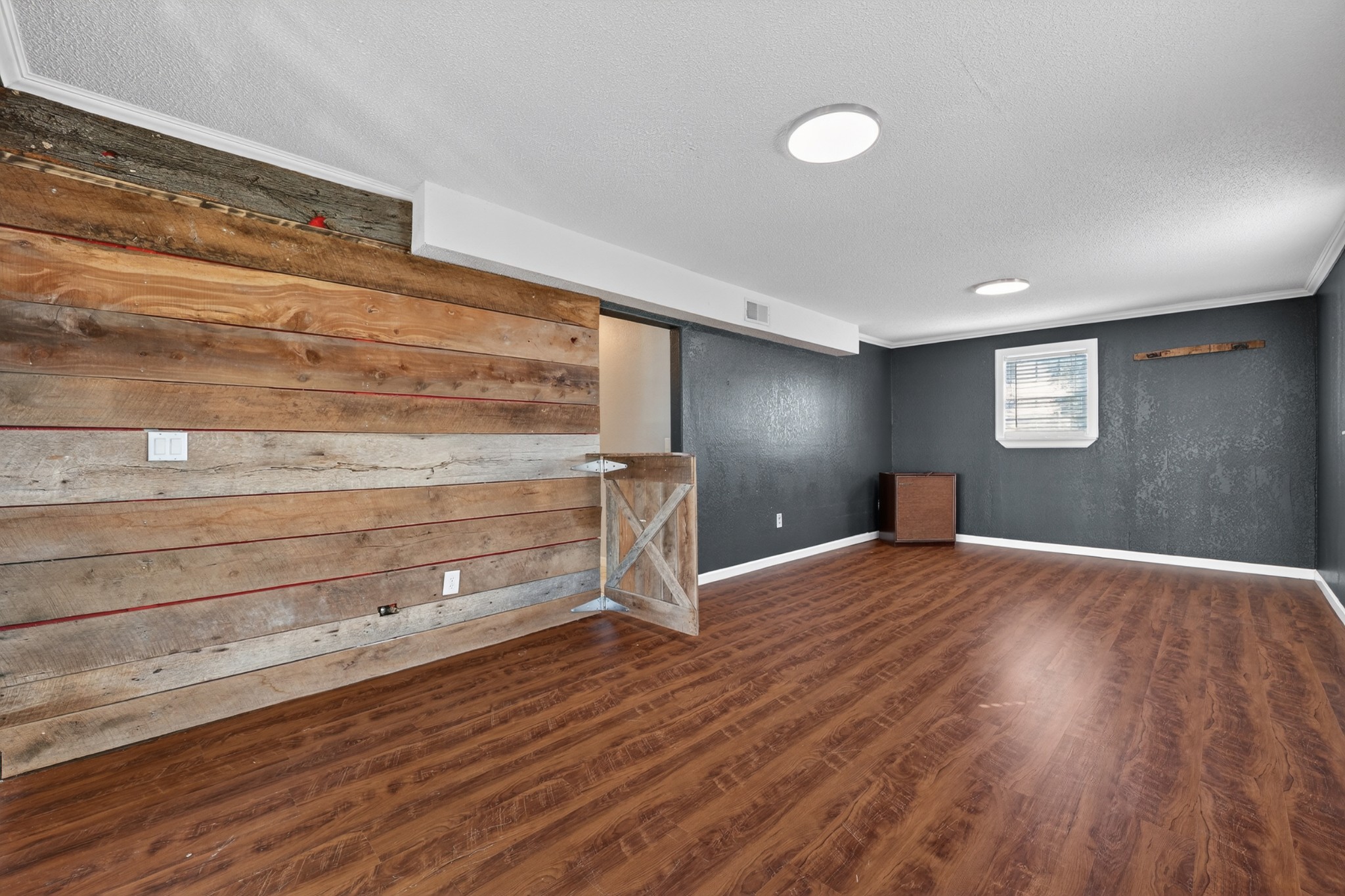 105 Simmons Cir