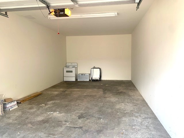 619 E Lane St Unit: 619 + GARAGE #4