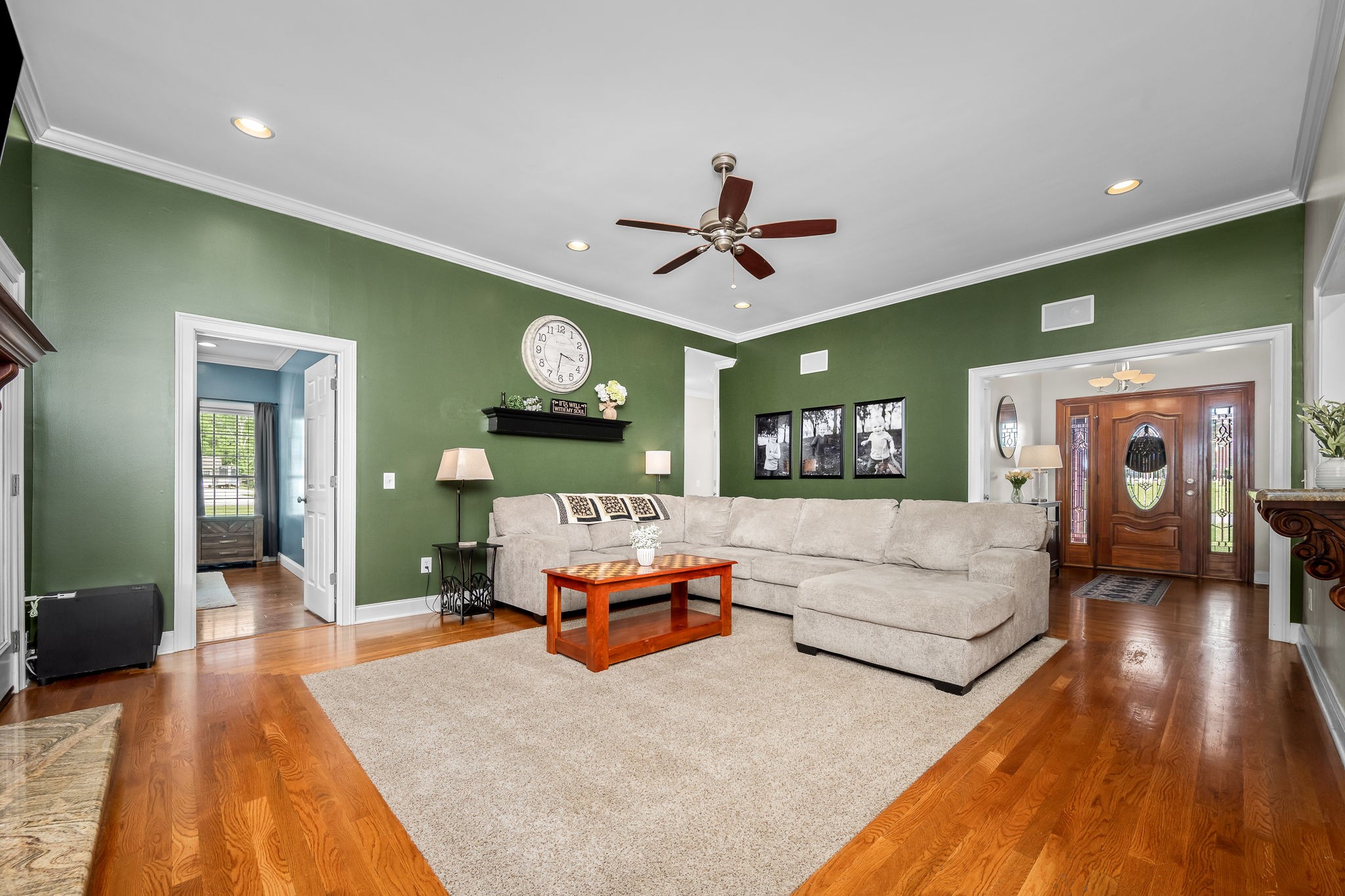 100 Canary Ln