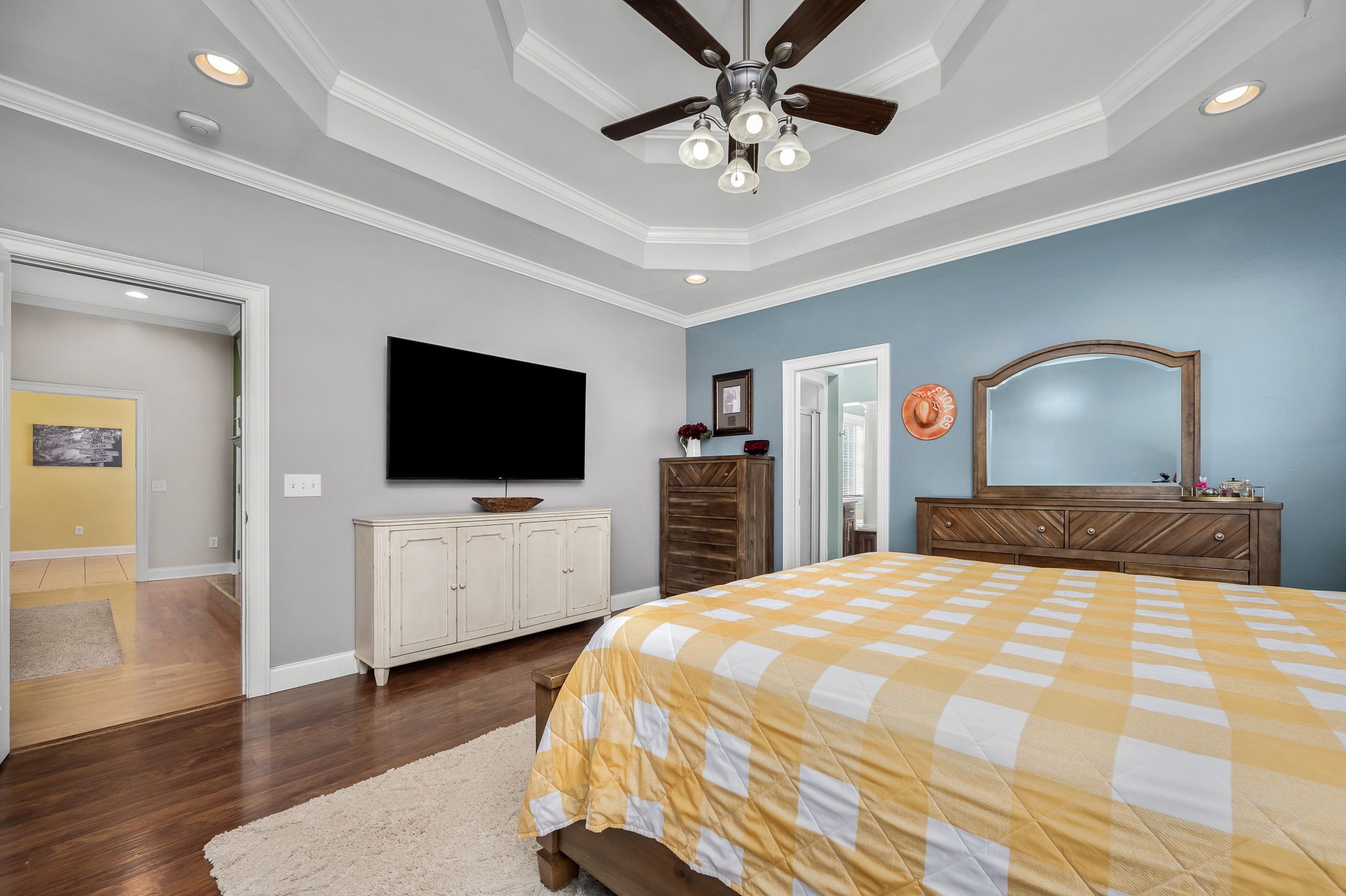 100 Canary Ln