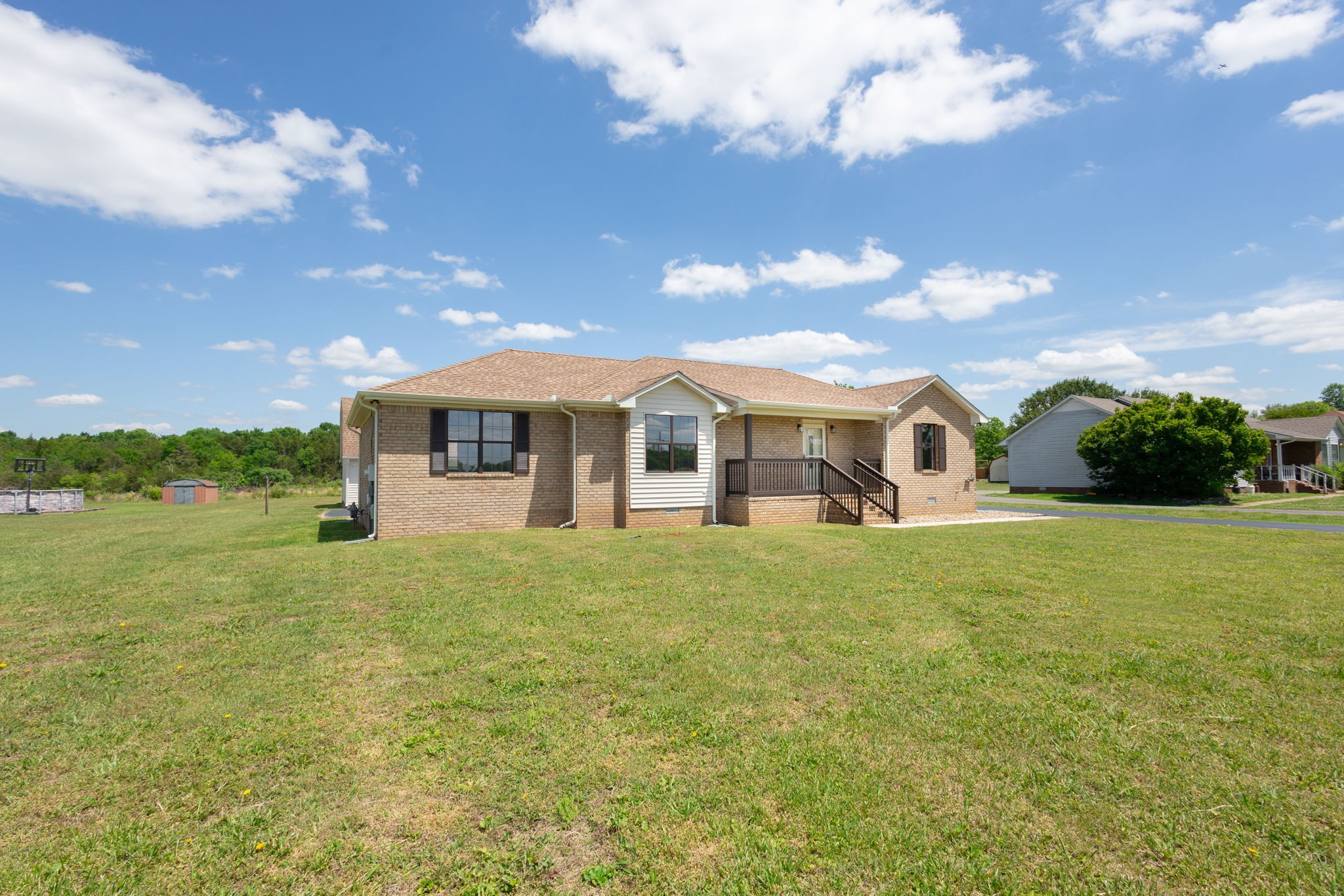 2932 Midland Rd