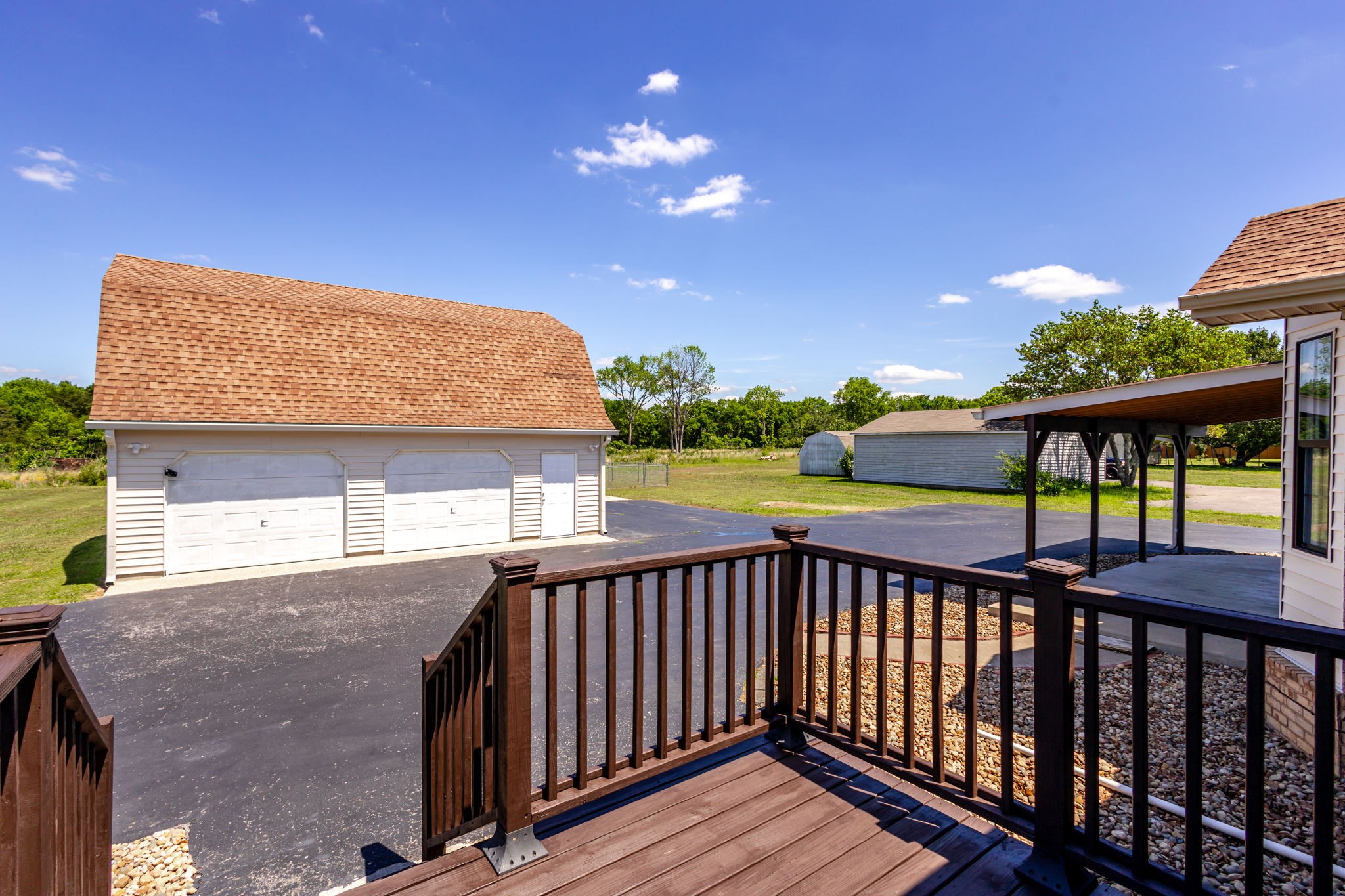 2932 Midland Rd