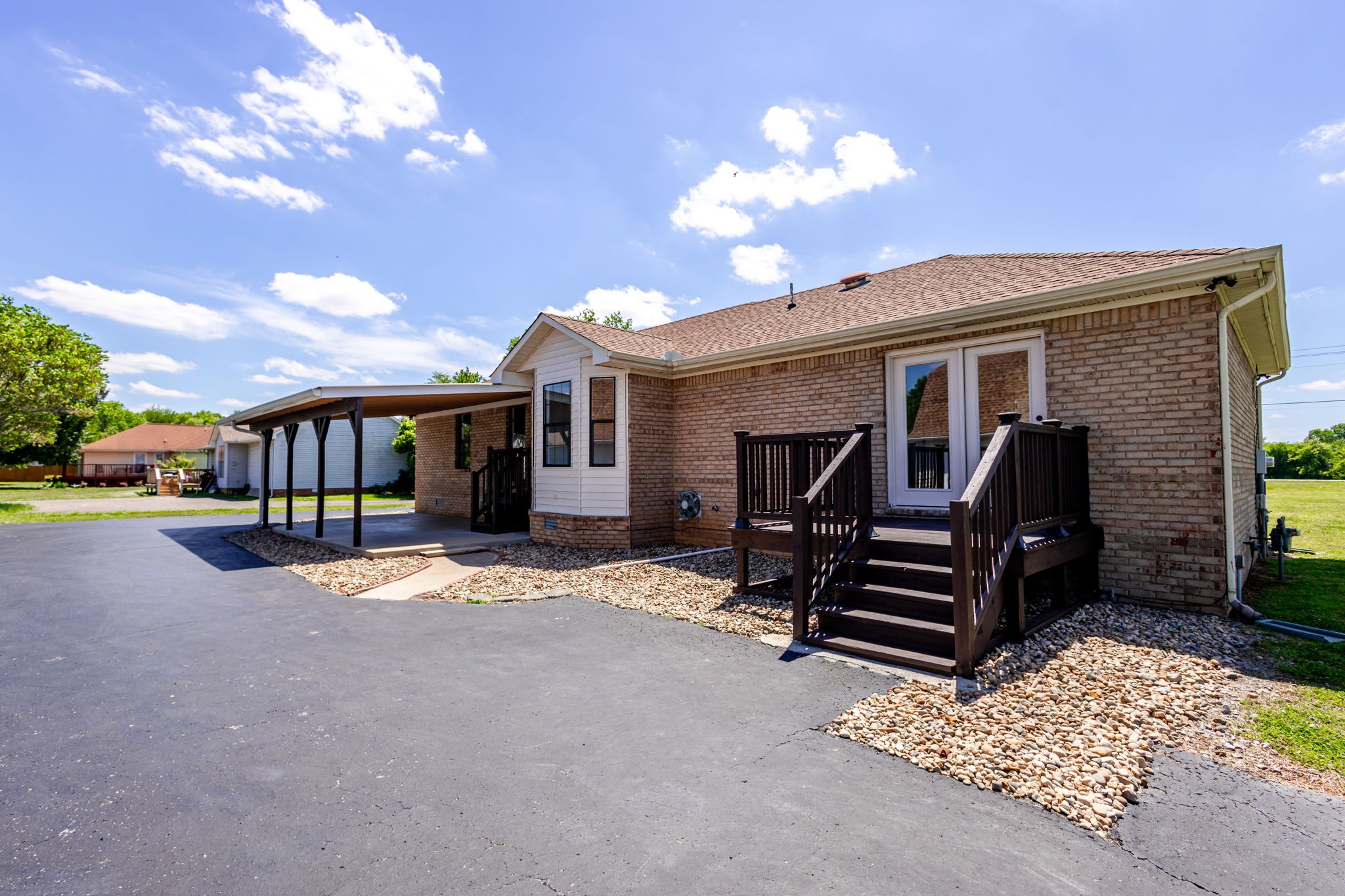2932 Midland Rd