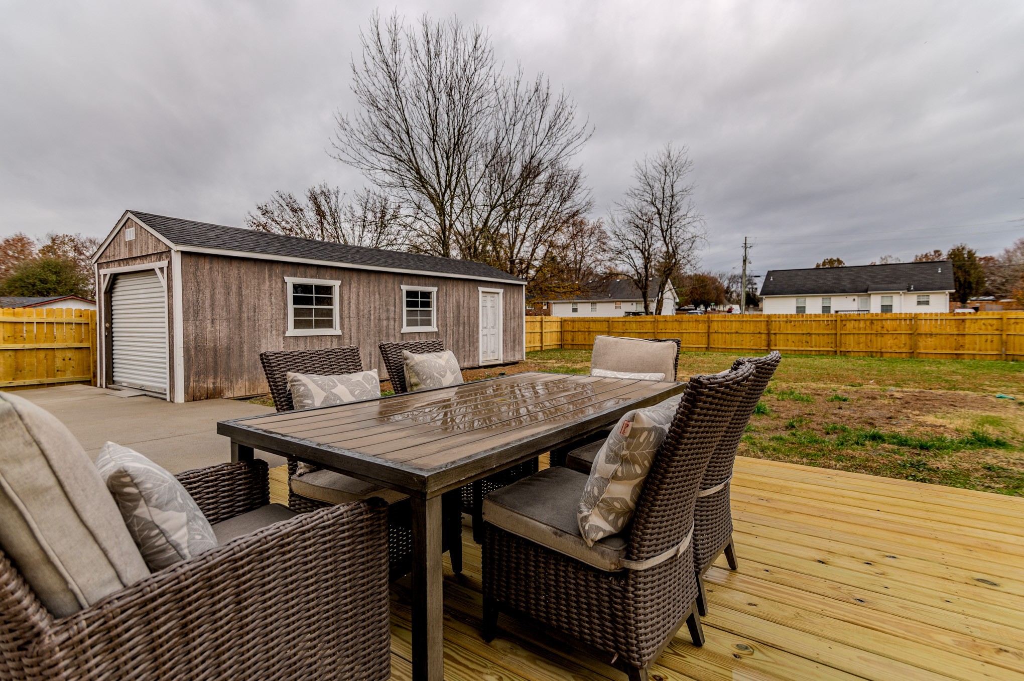 2403 Willow Dr