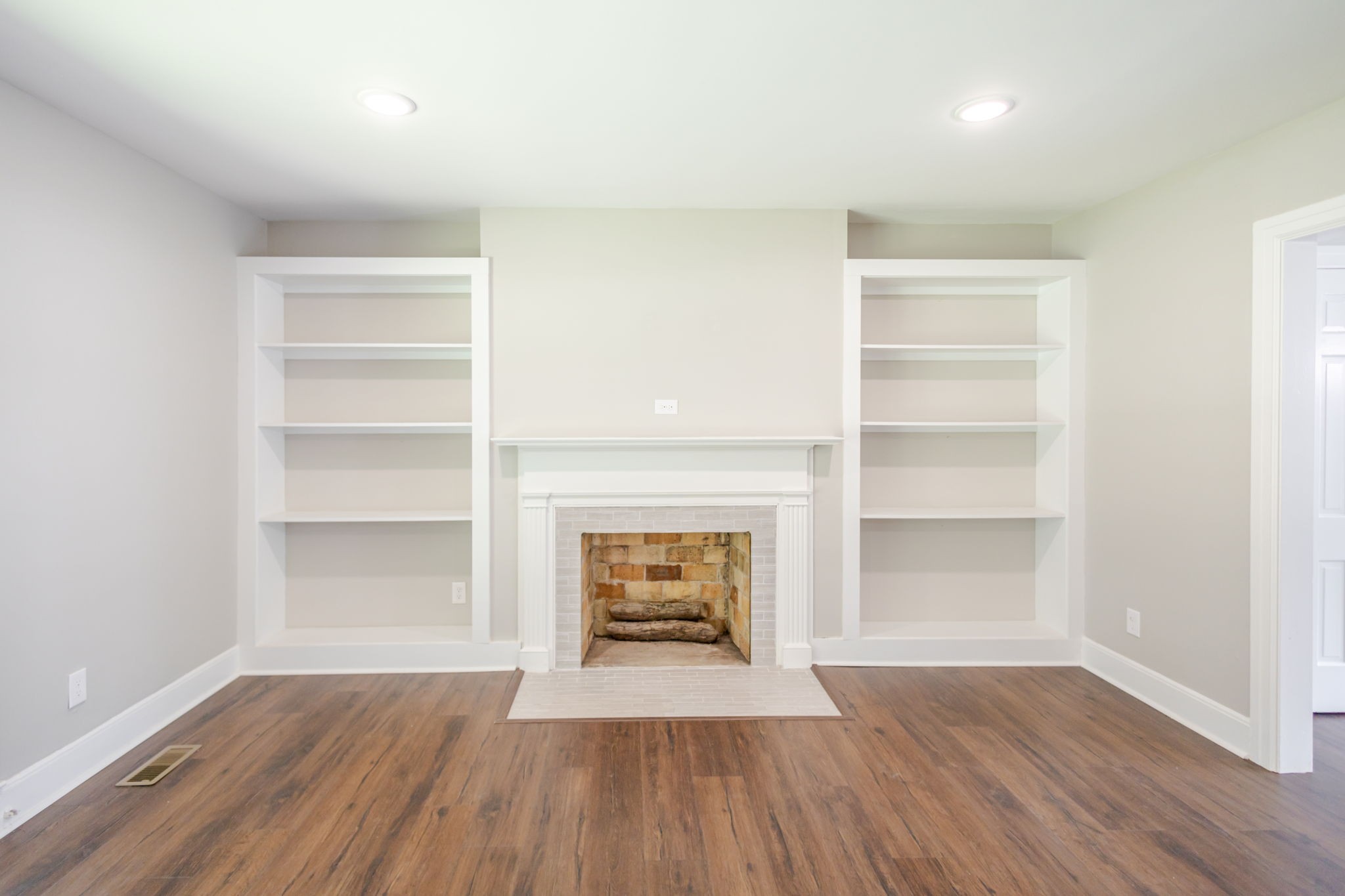 238 Elm Ave