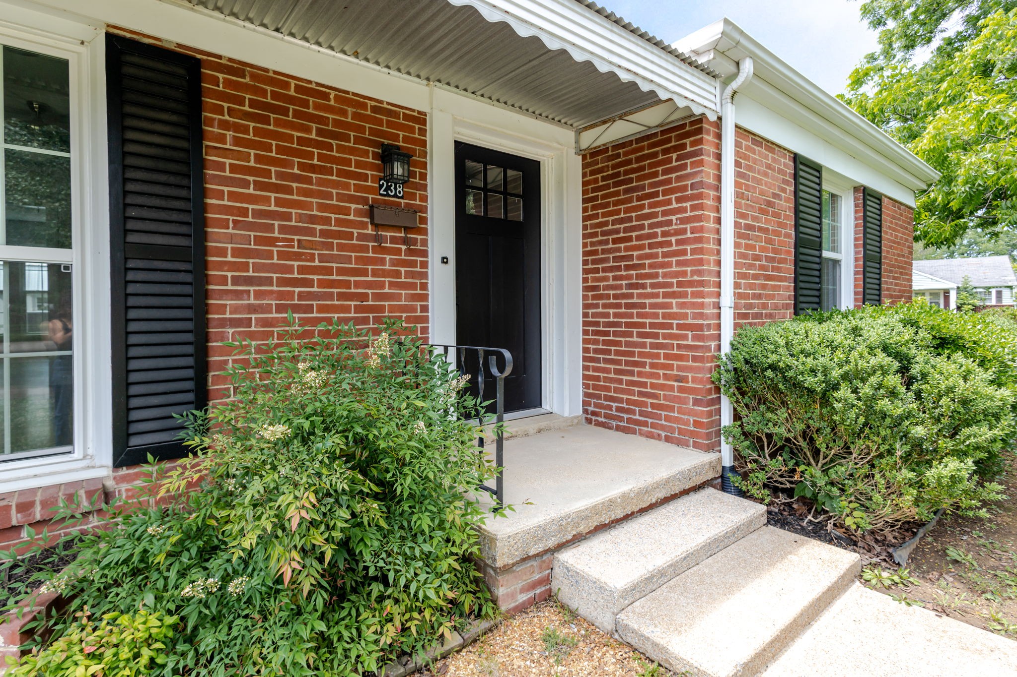 238 Elm Ave