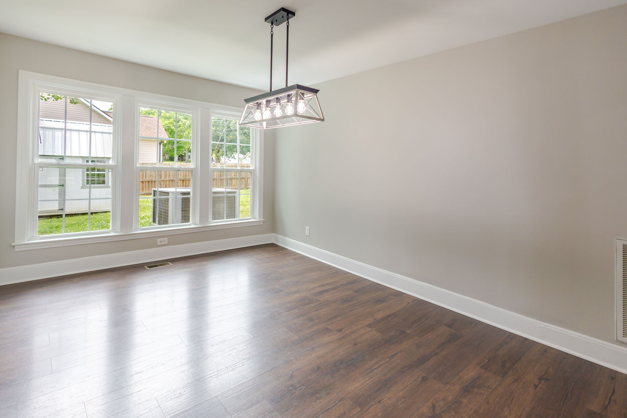238 Elm Ave