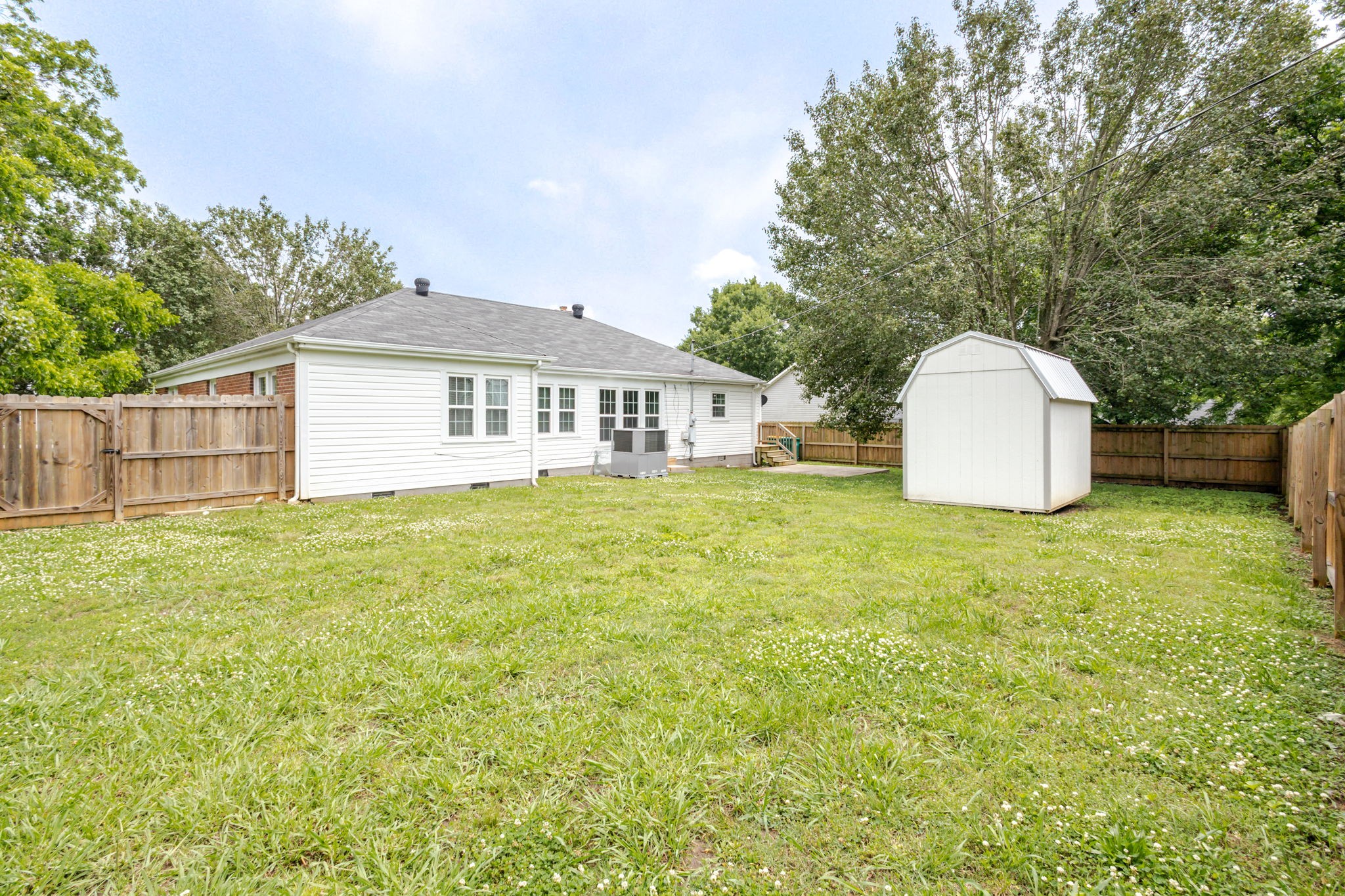 238 Elm Ave