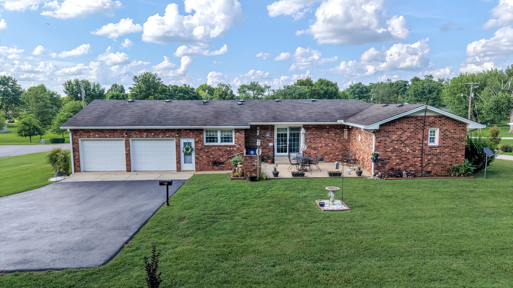 700 Dow Dr