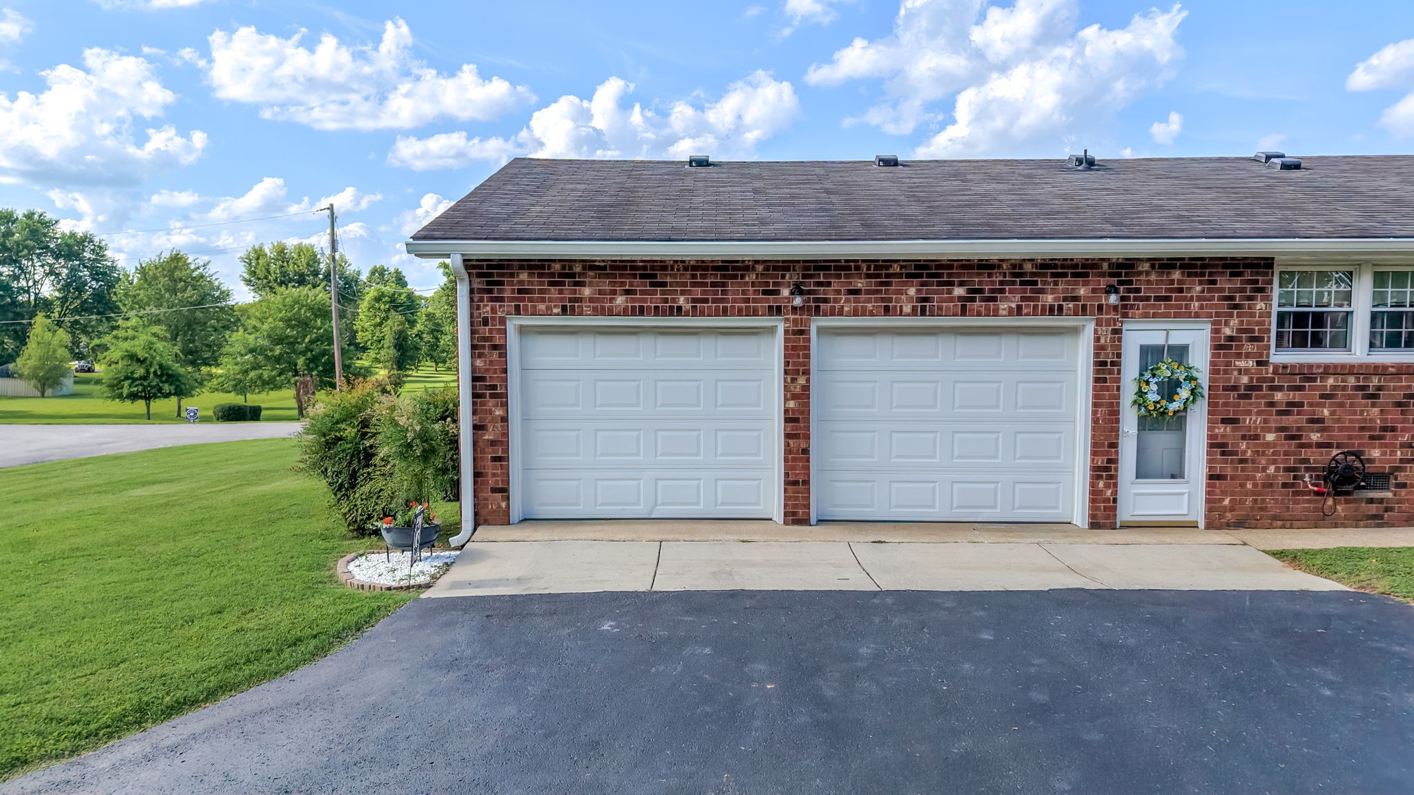 700 Dow Dr