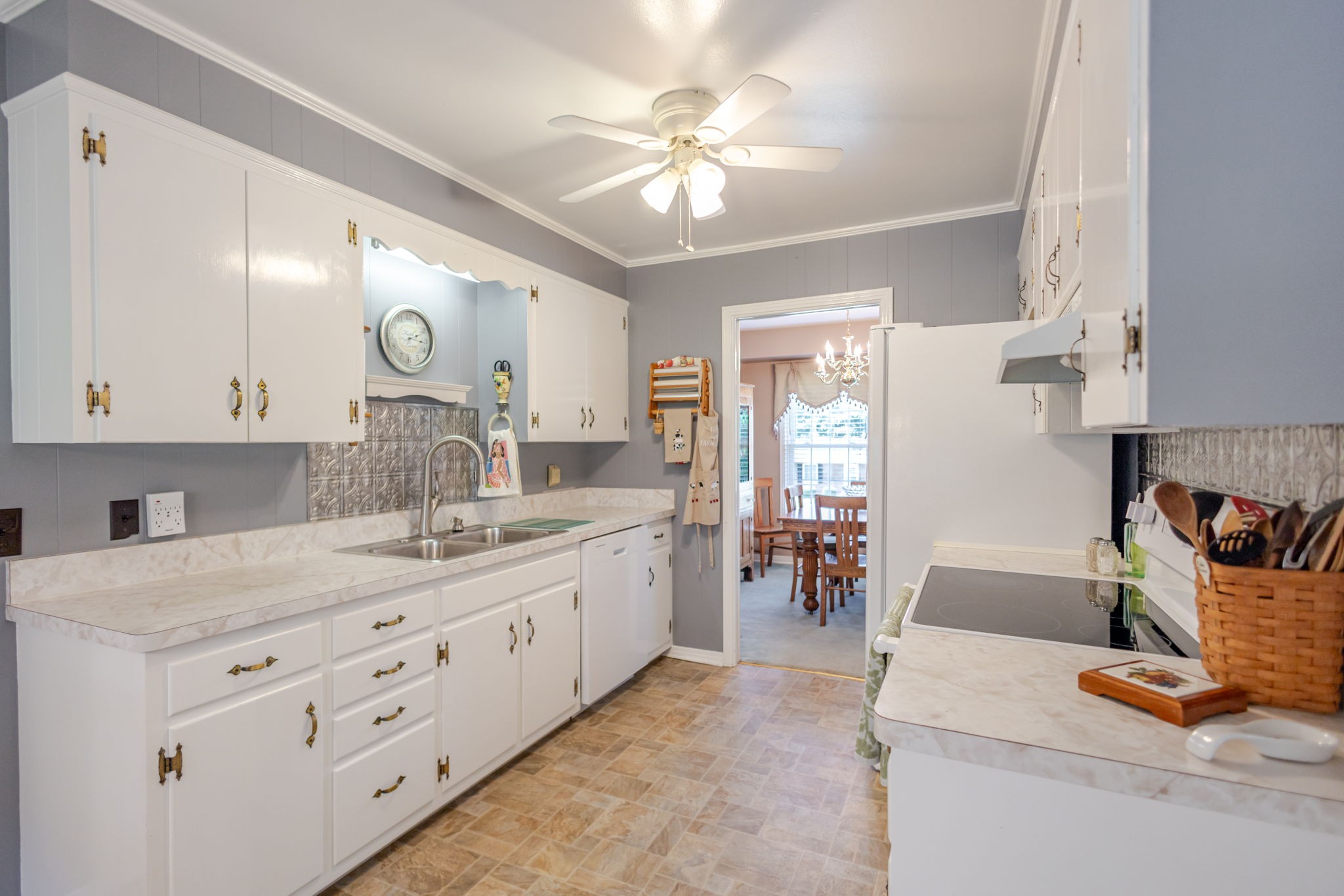 700 Dow Dr