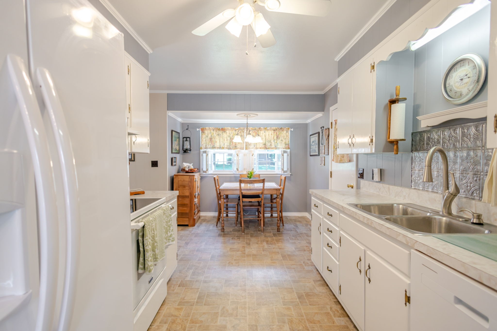 700 Dow Dr