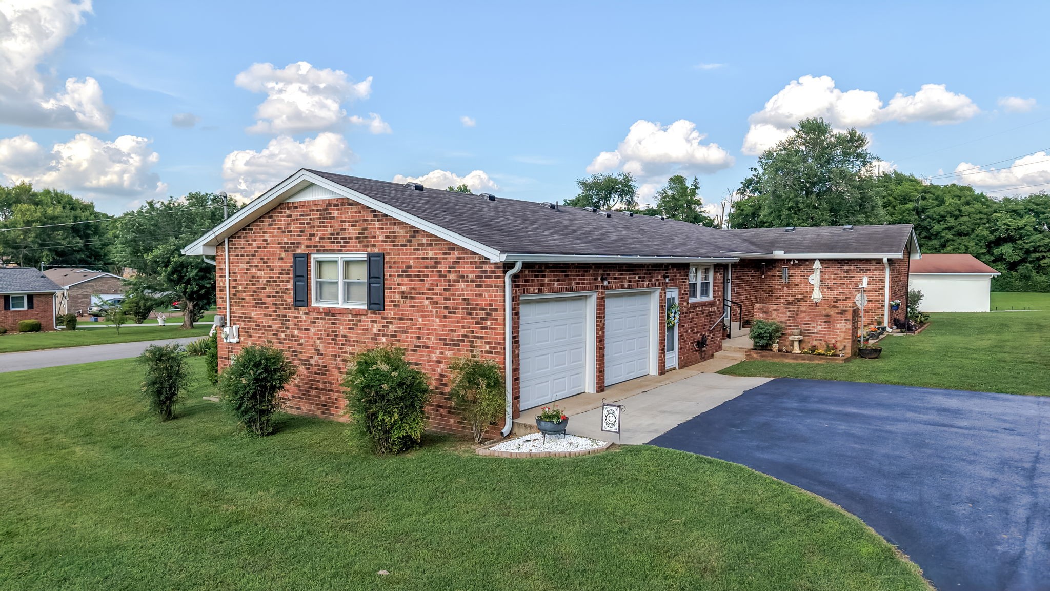 700 Dow Dr