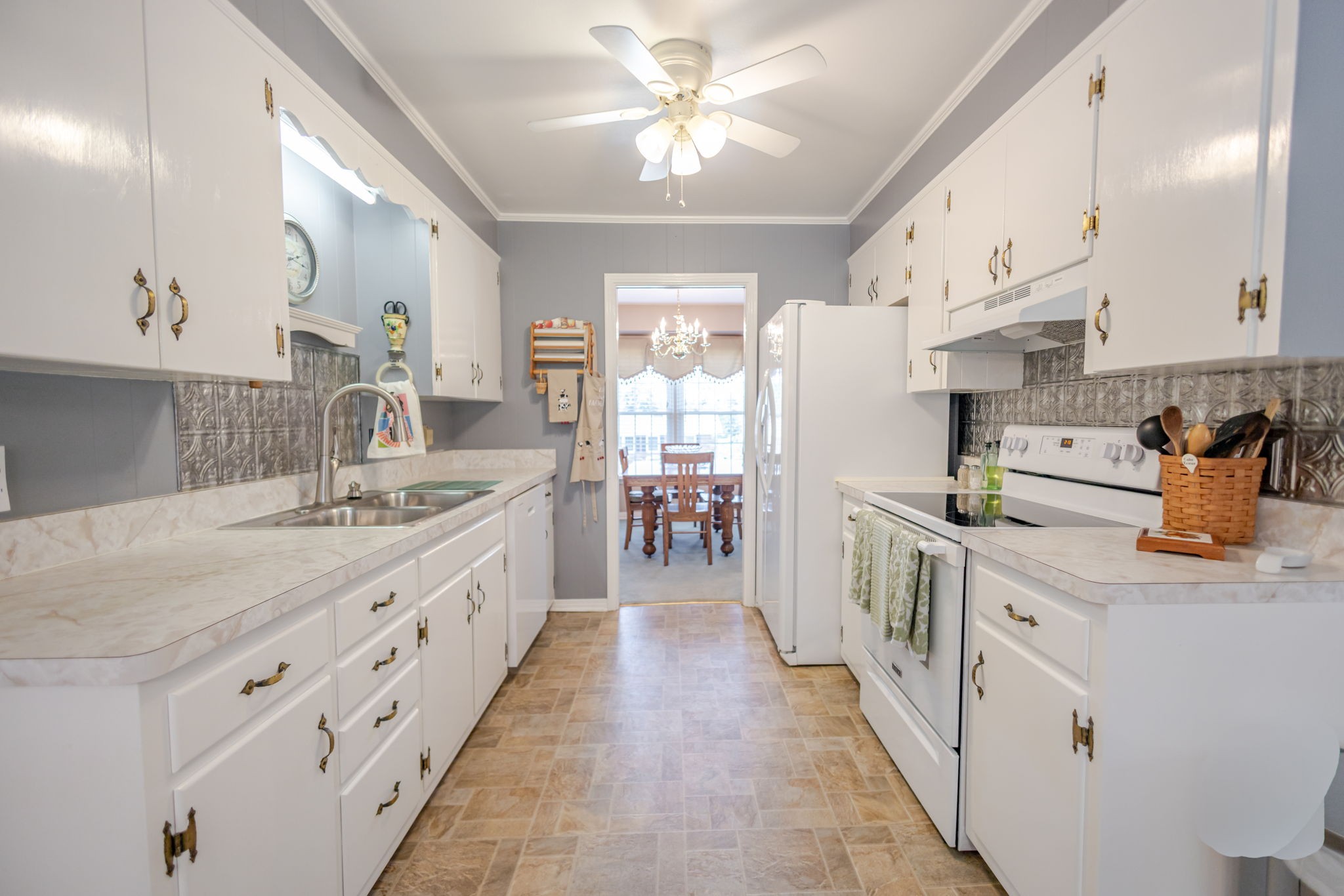700 Dow Dr