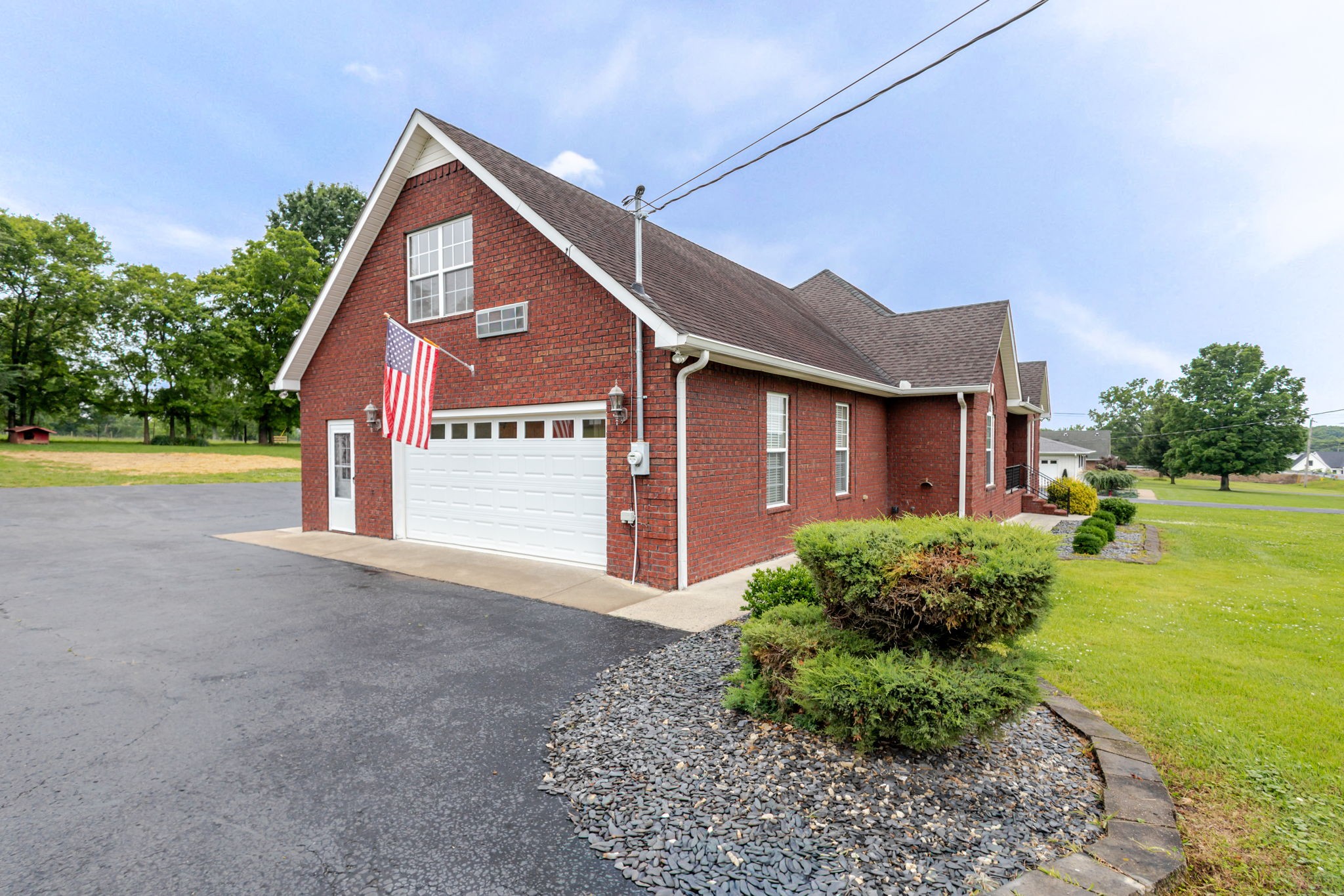 104 Redbud Dr