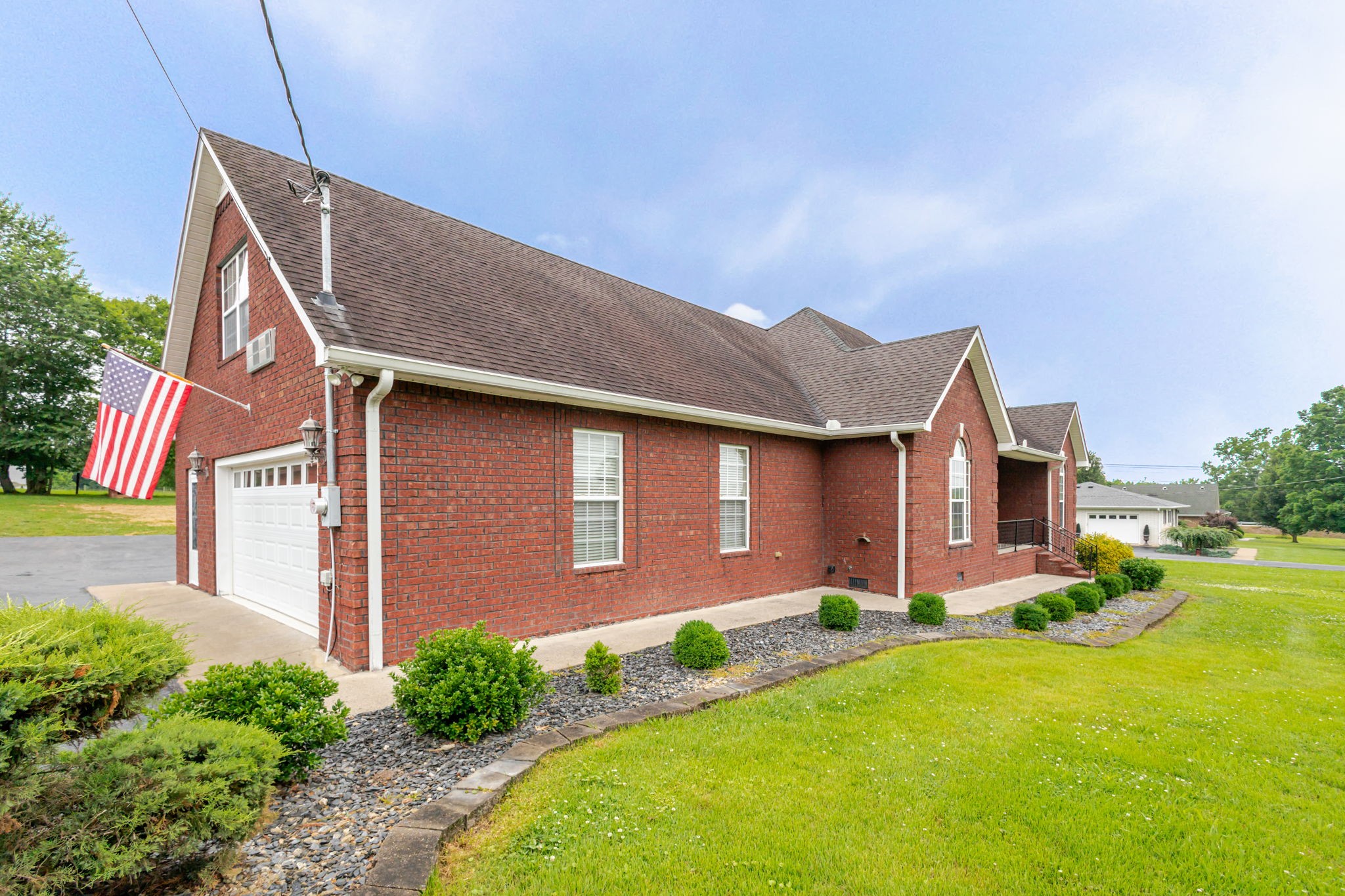 104 Redbud Dr