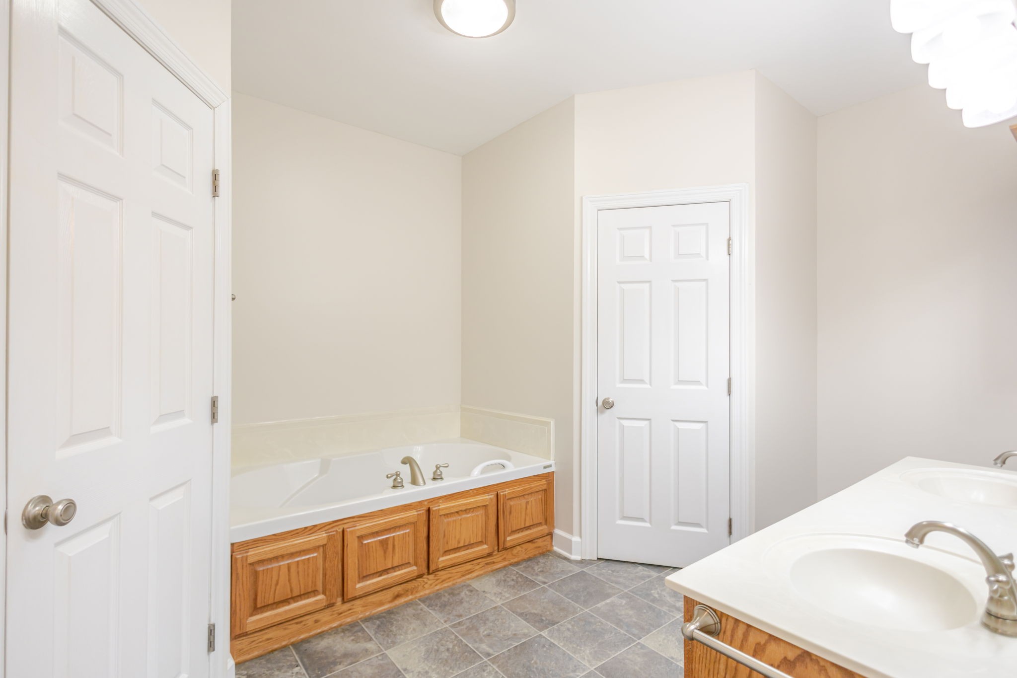 104 Redbud Dr