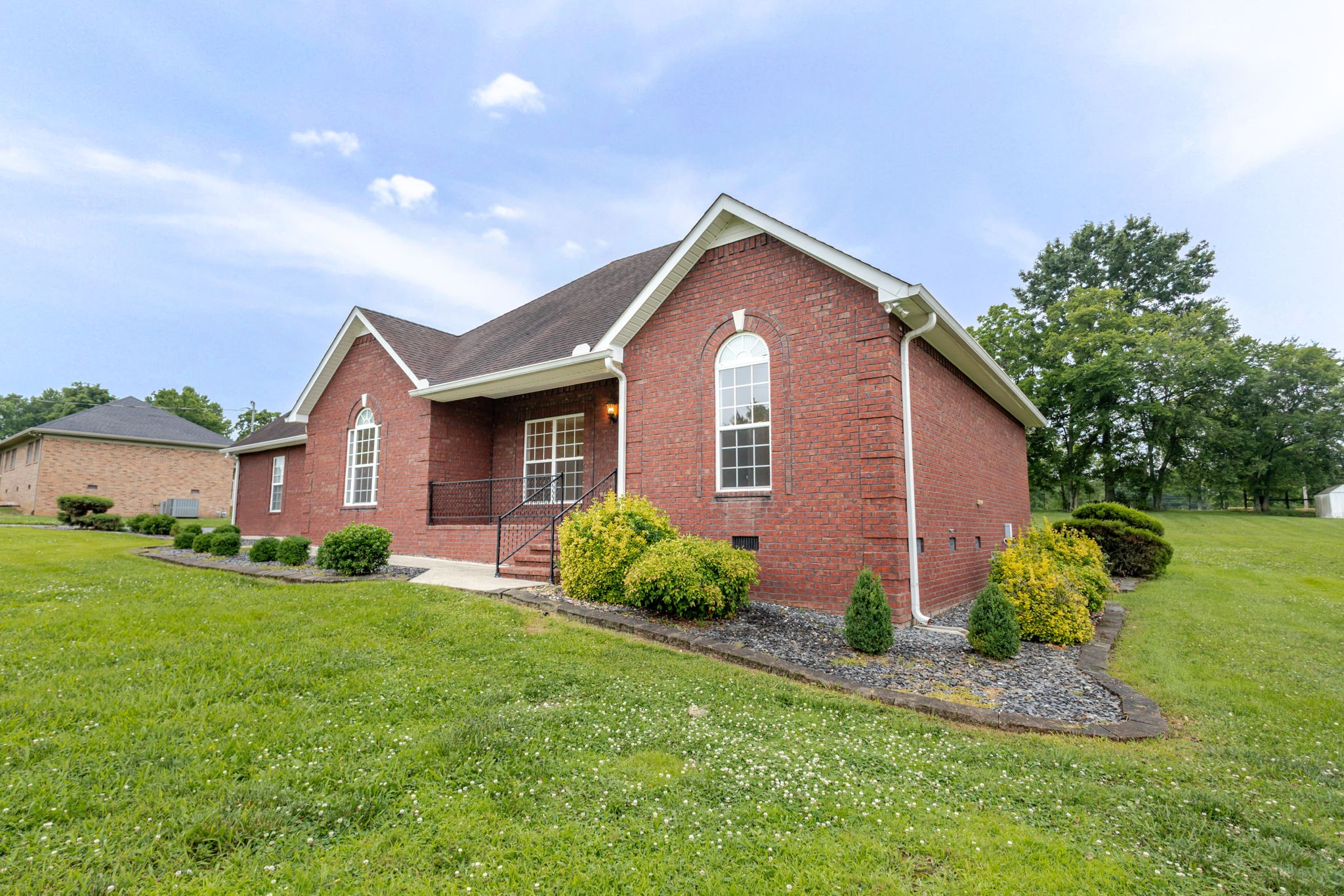 104 Redbud Dr