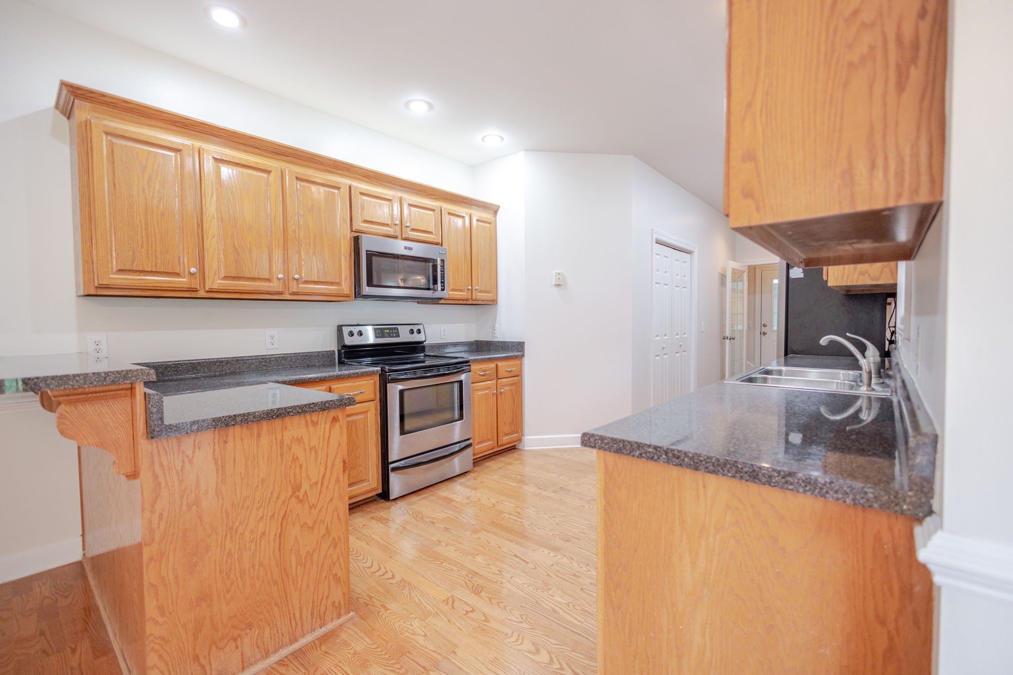 104 Redbud Dr