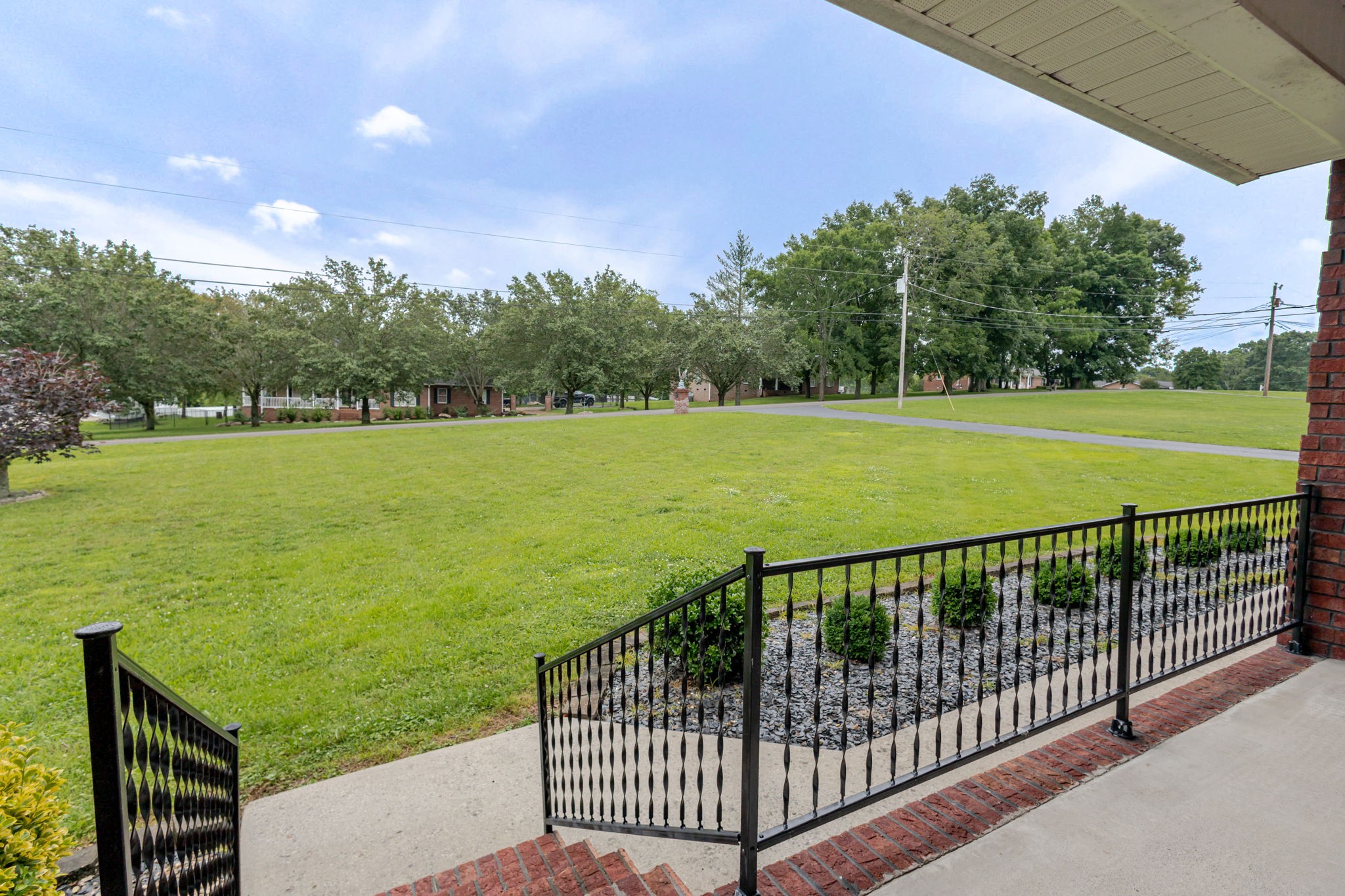 104 Redbud Dr
