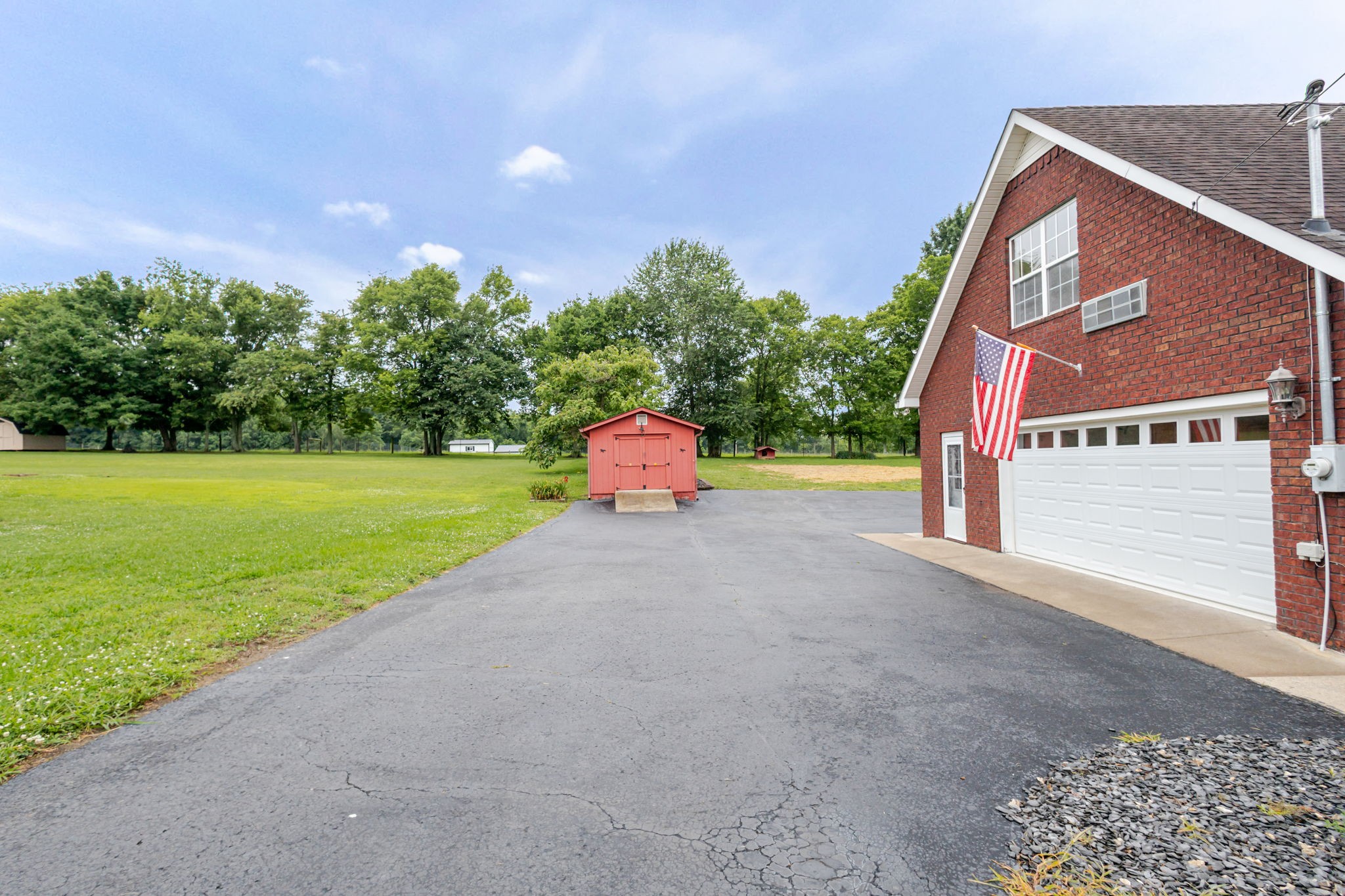104 Redbud Dr