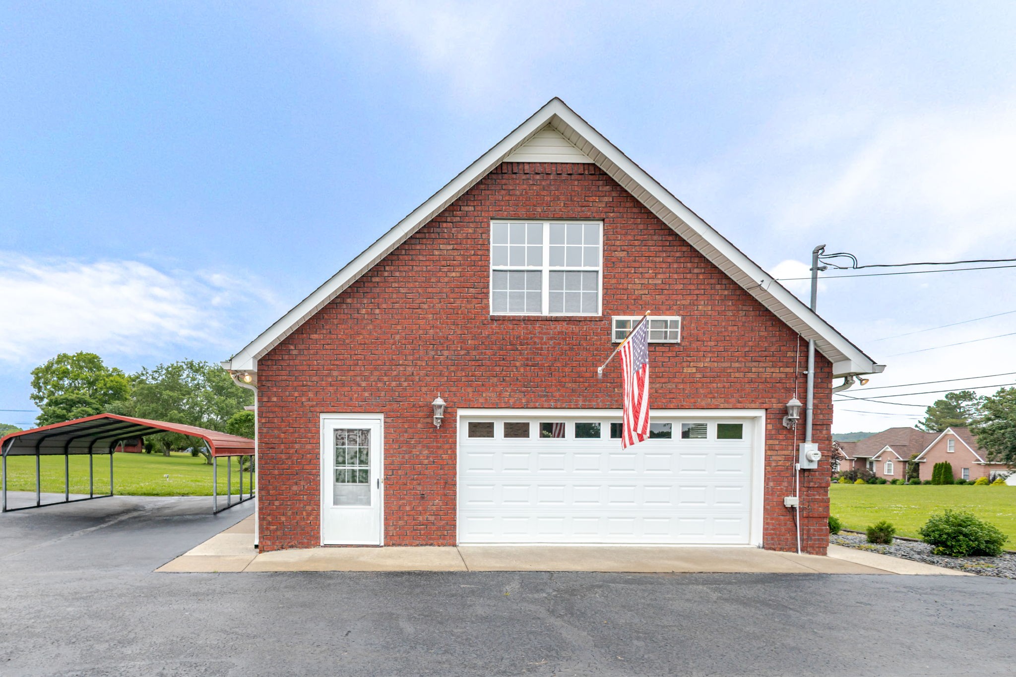 104 Redbud Dr