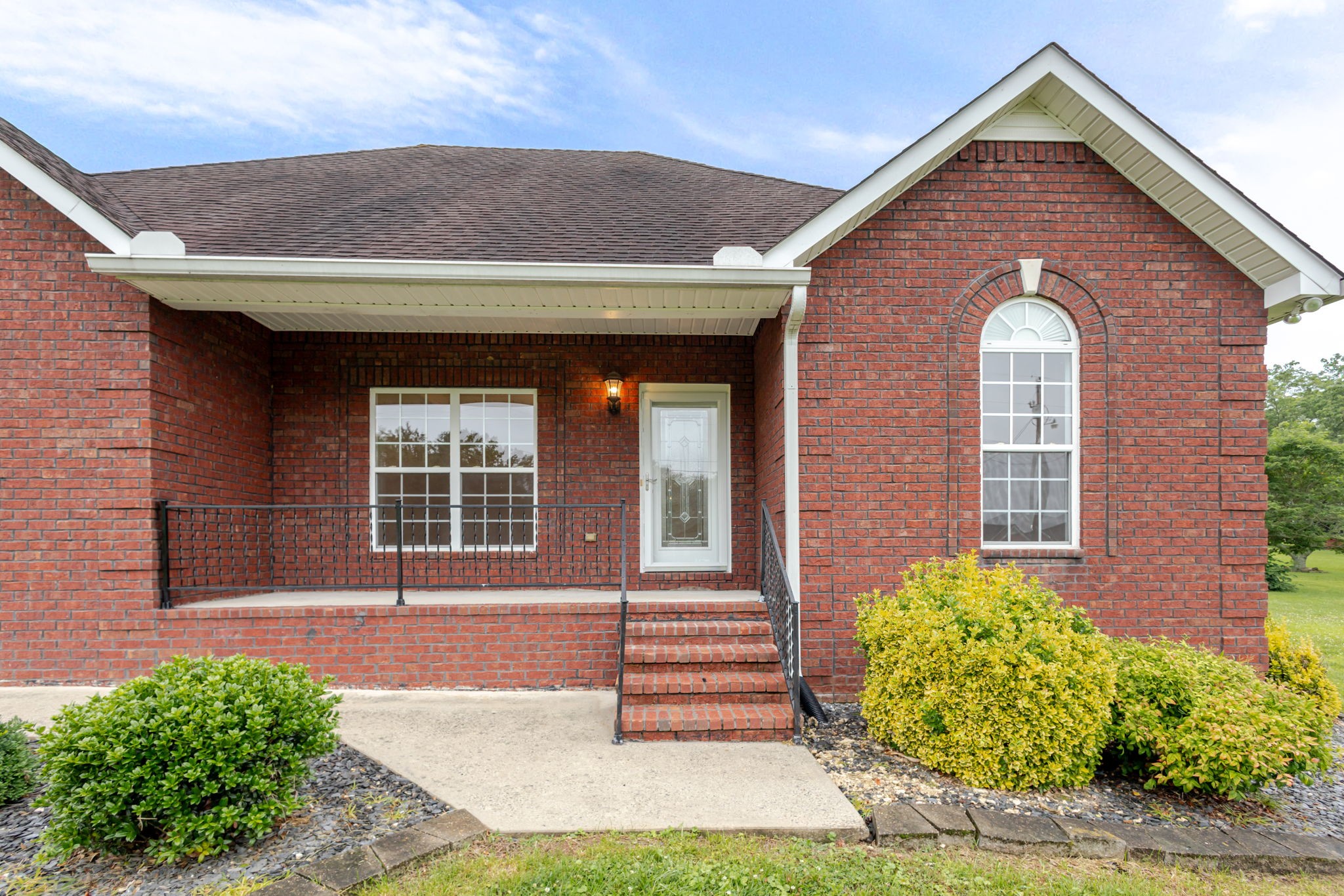 104 Redbud Dr