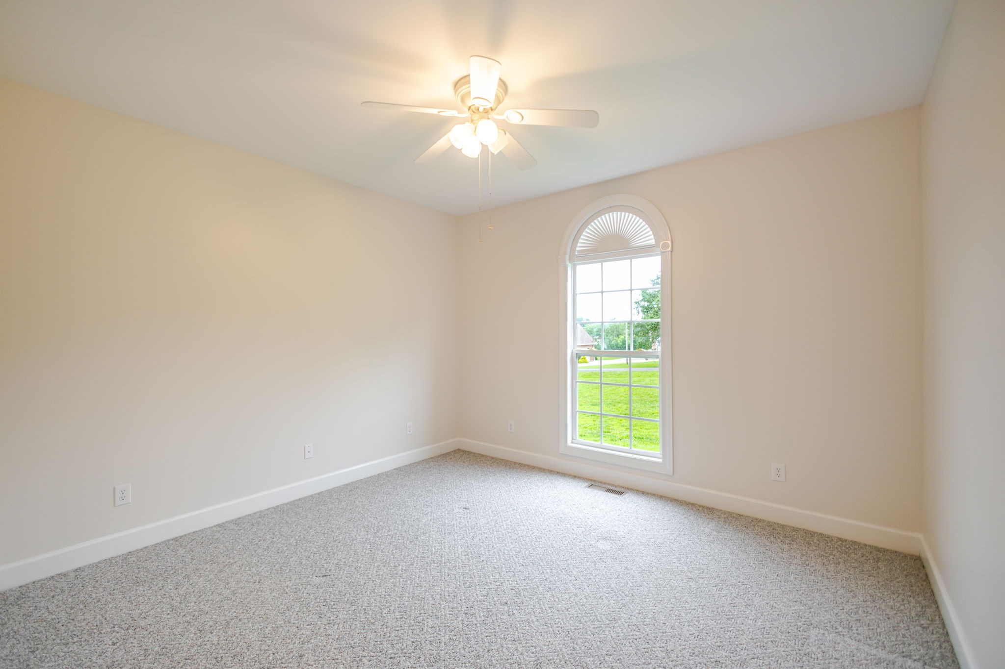 104 Redbud Dr