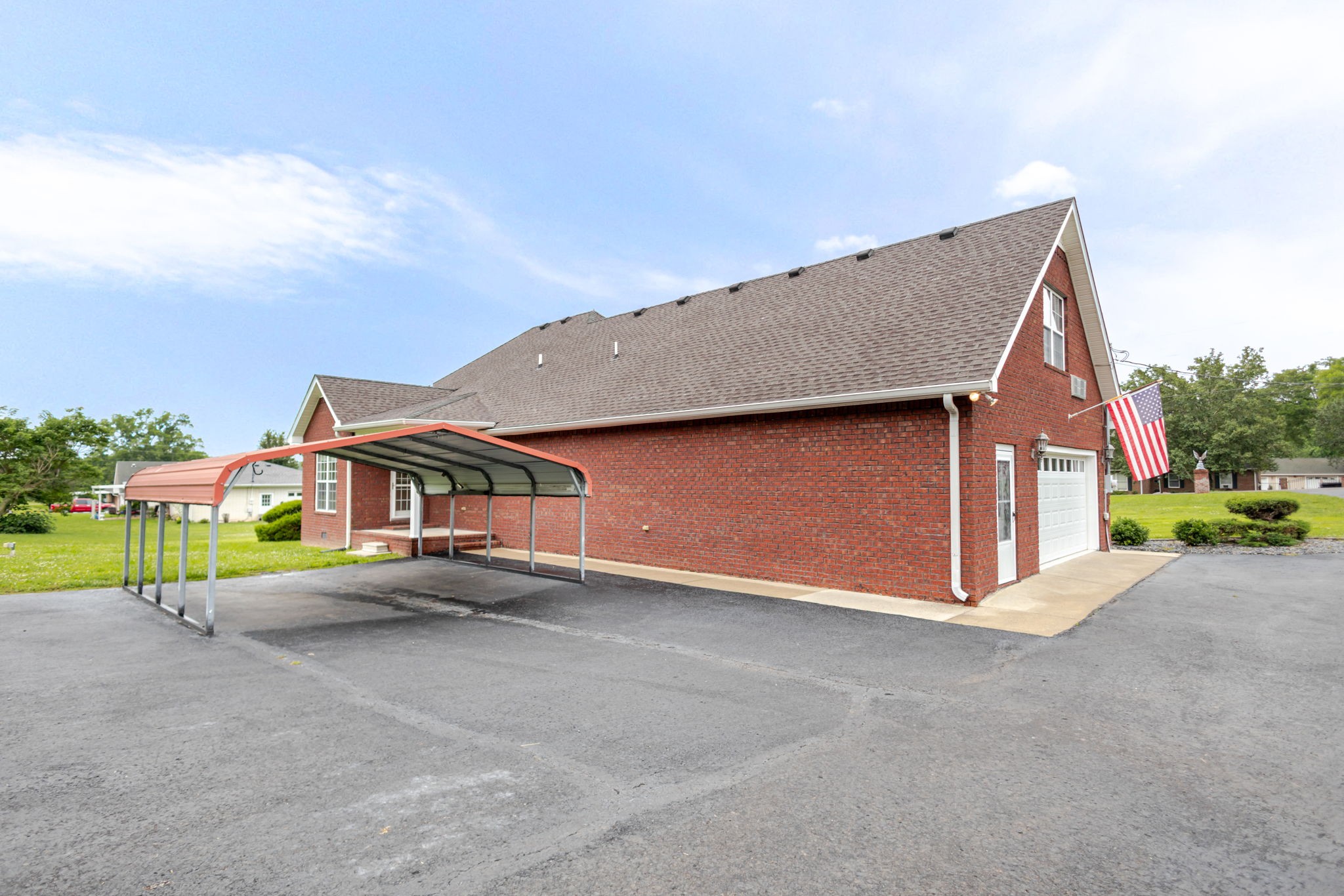 104 Redbud Dr
