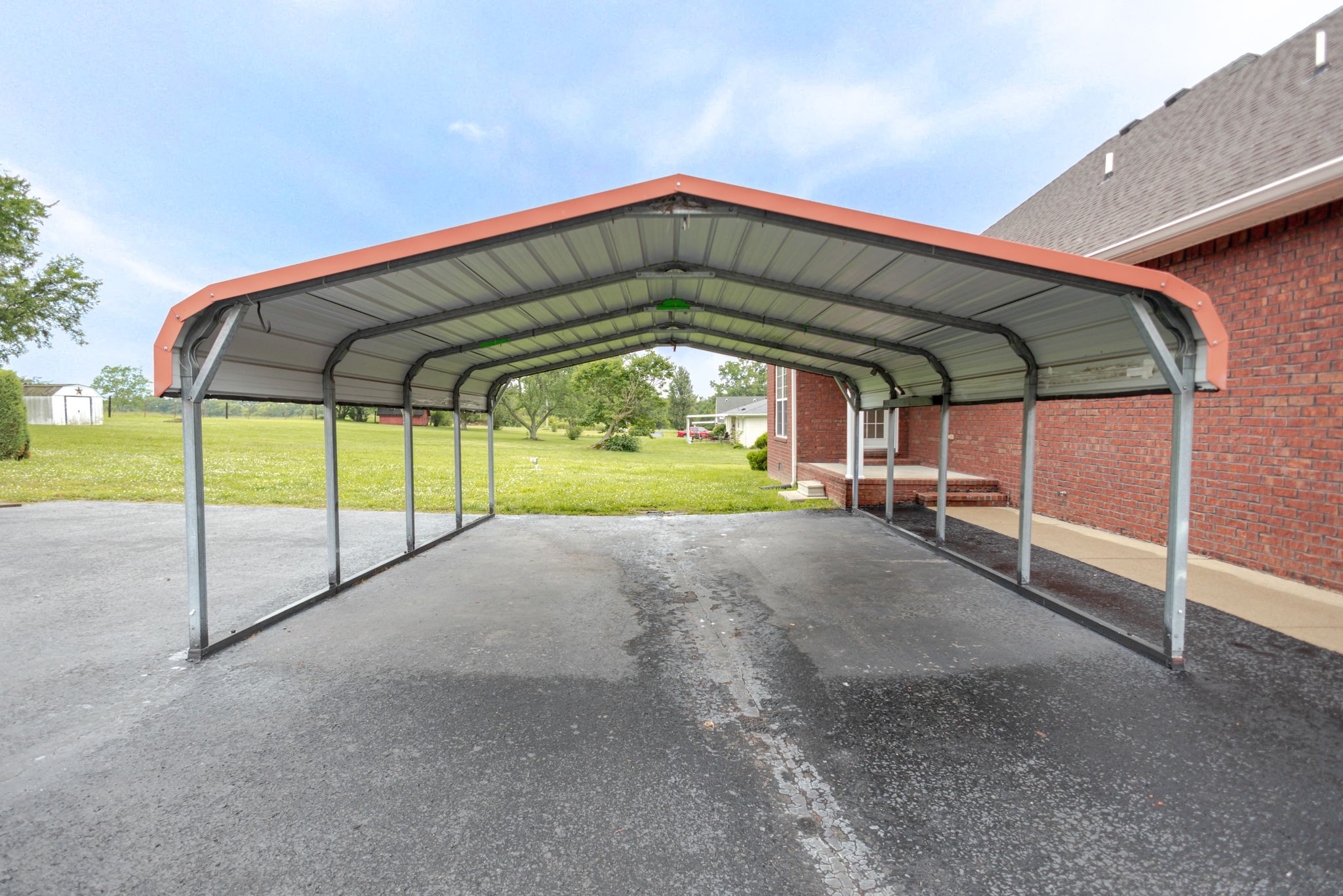 104 Redbud Dr