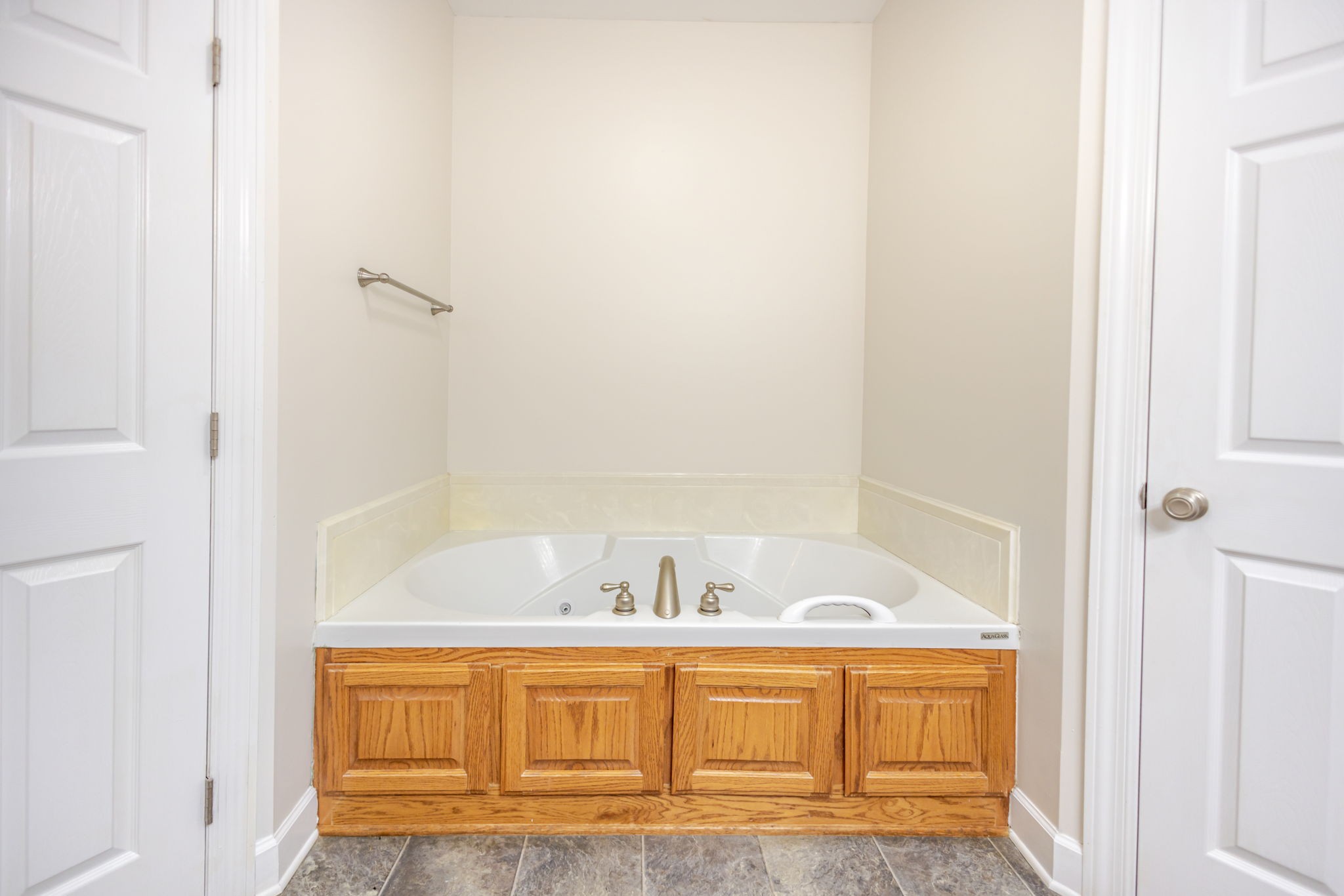 104 Redbud Dr