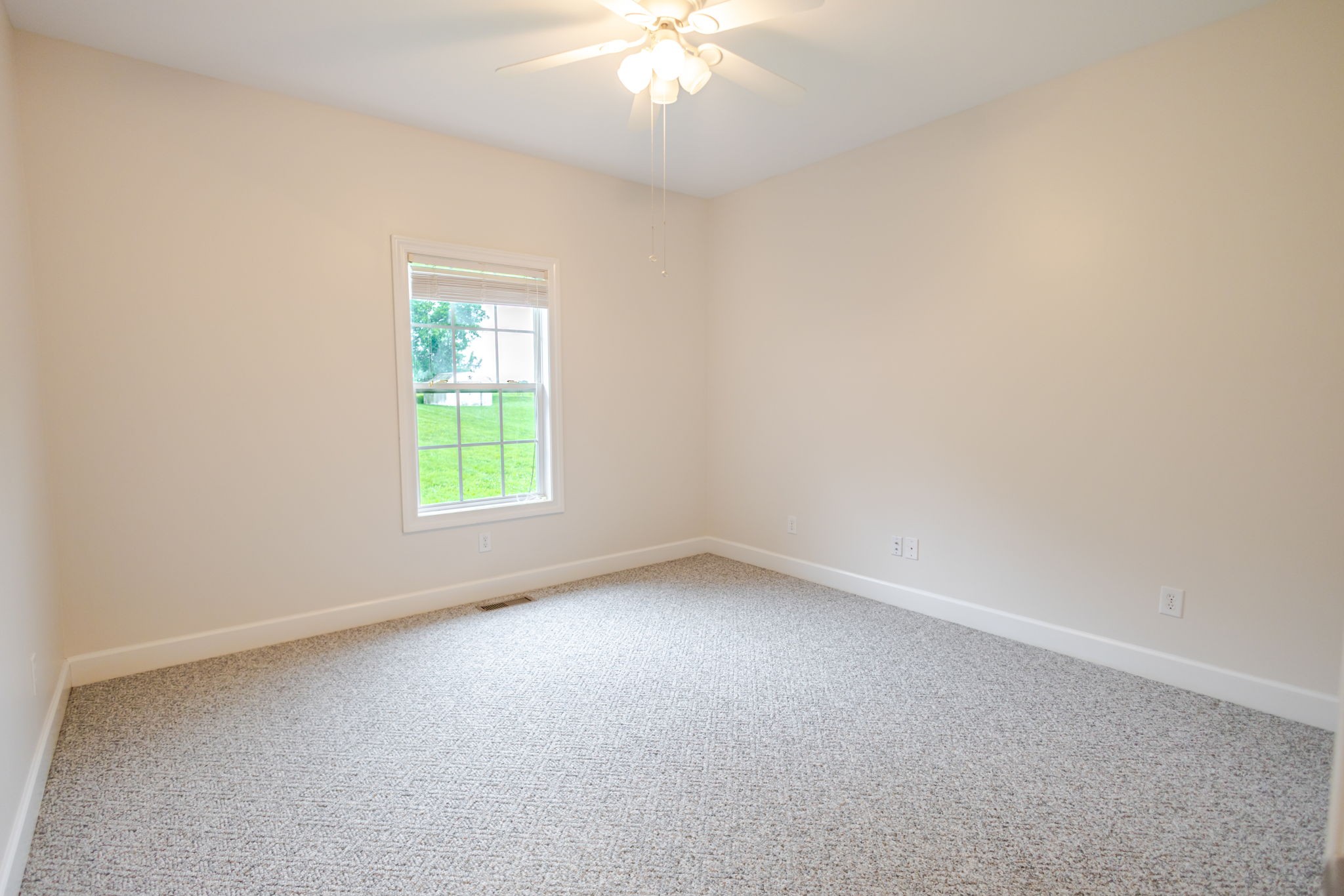 104 Redbud Dr