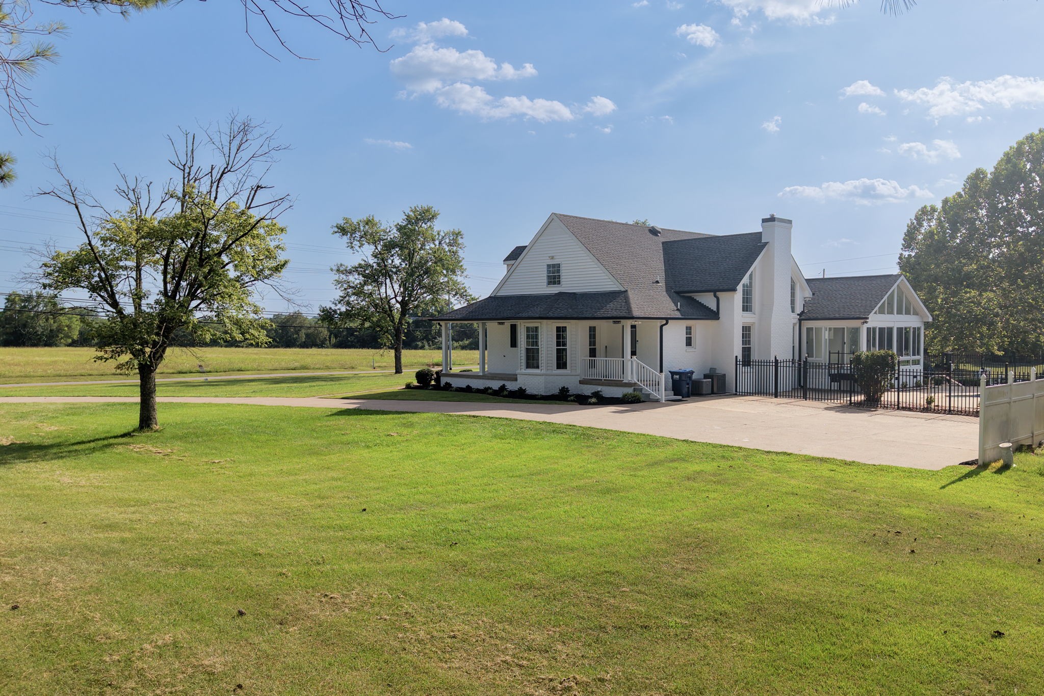754 Veterans Pkwy