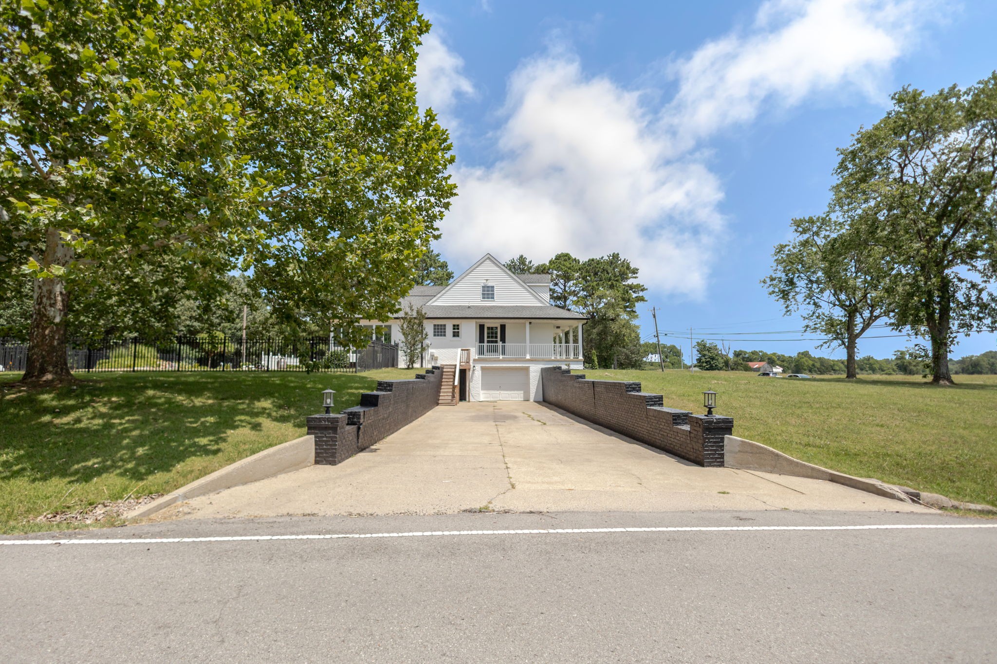 754 Veterans Pkwy