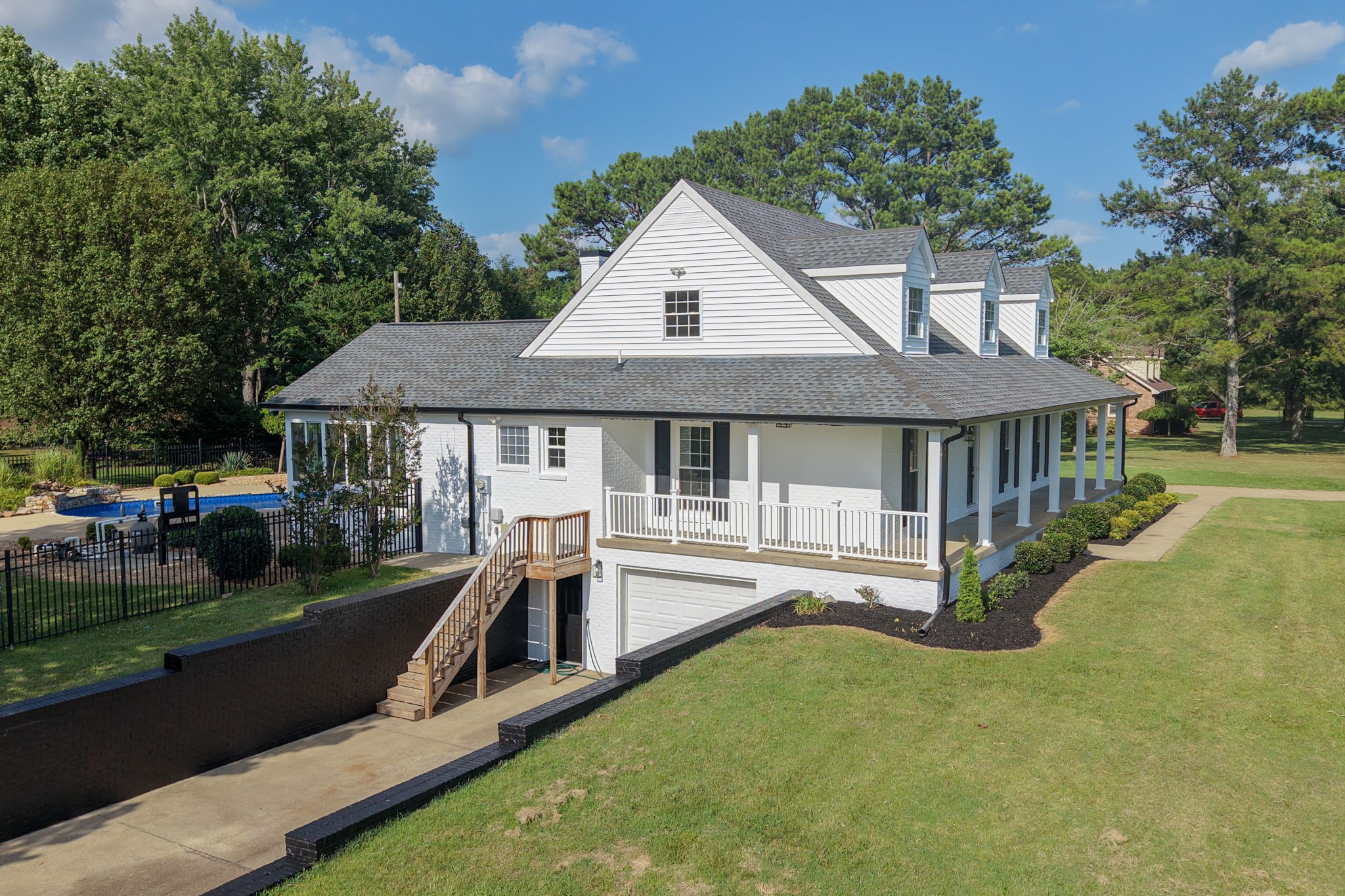 754 Veterans Pkwy