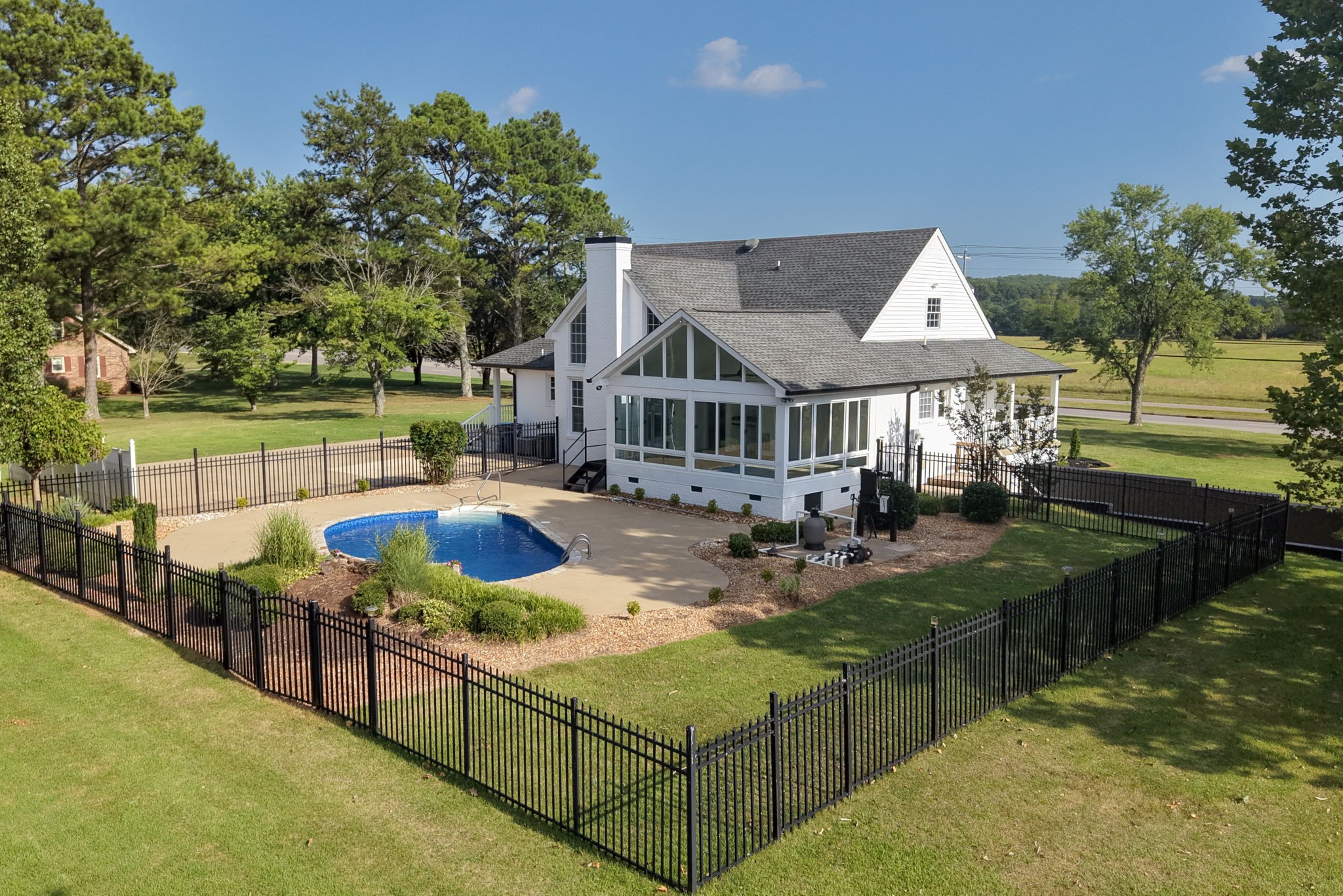 754 Veterans Pkwy