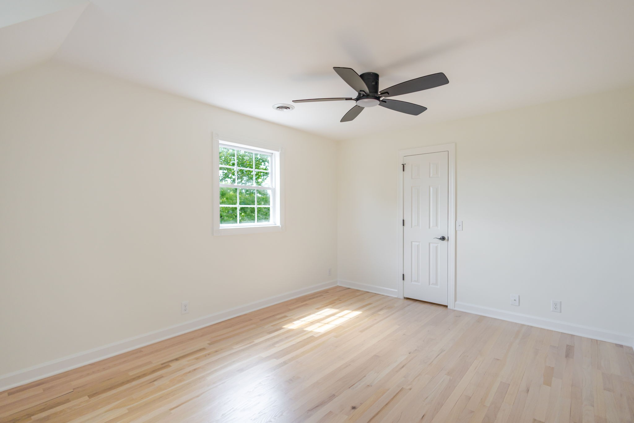 754 Veterans Pkwy