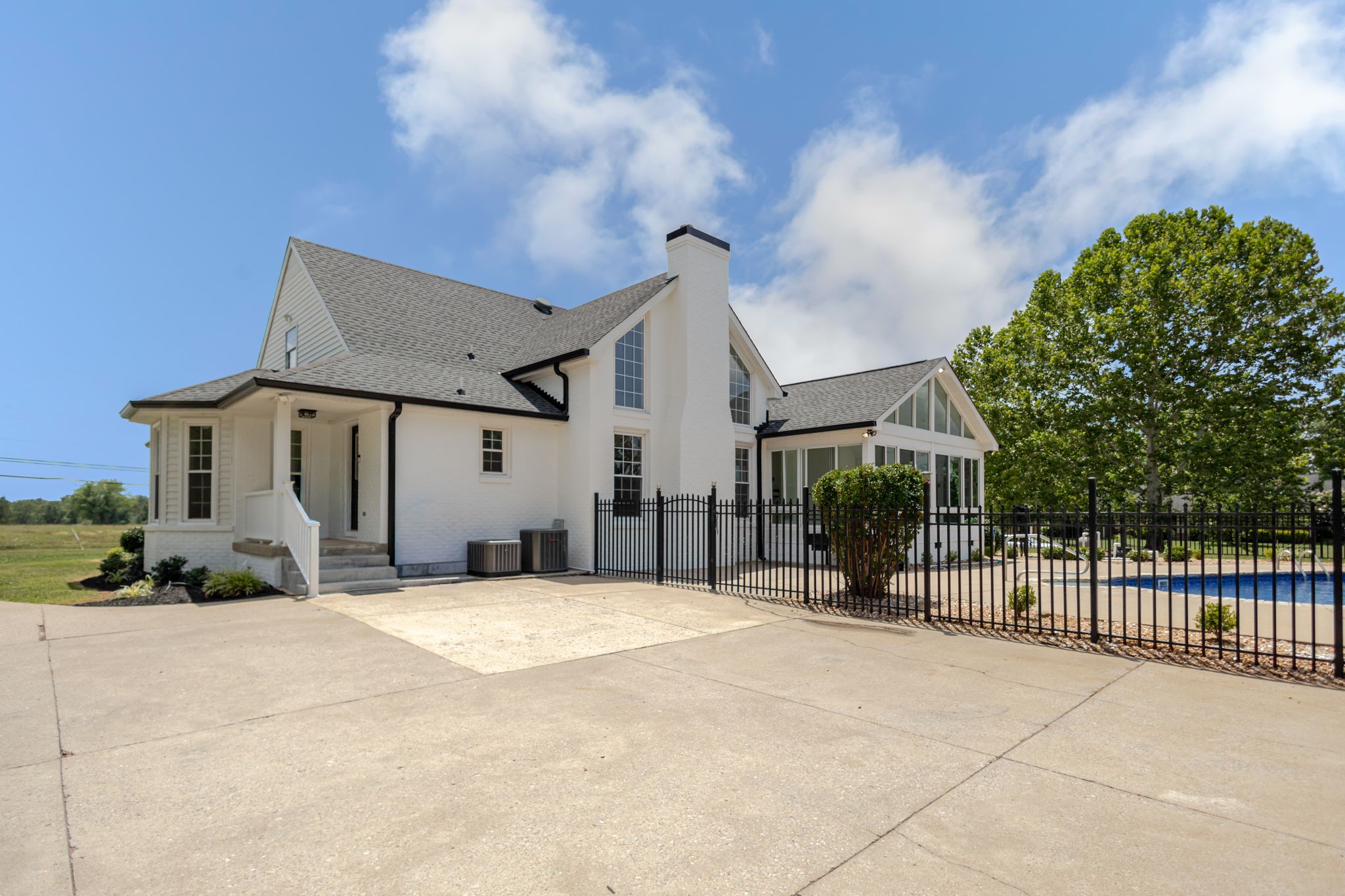 754 Veterans Pkwy