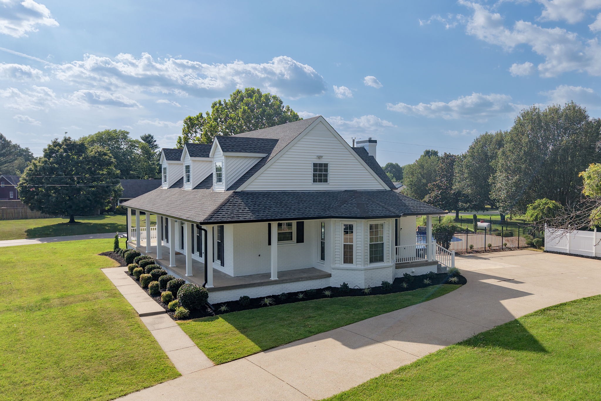 754 Veterans Pkwy
